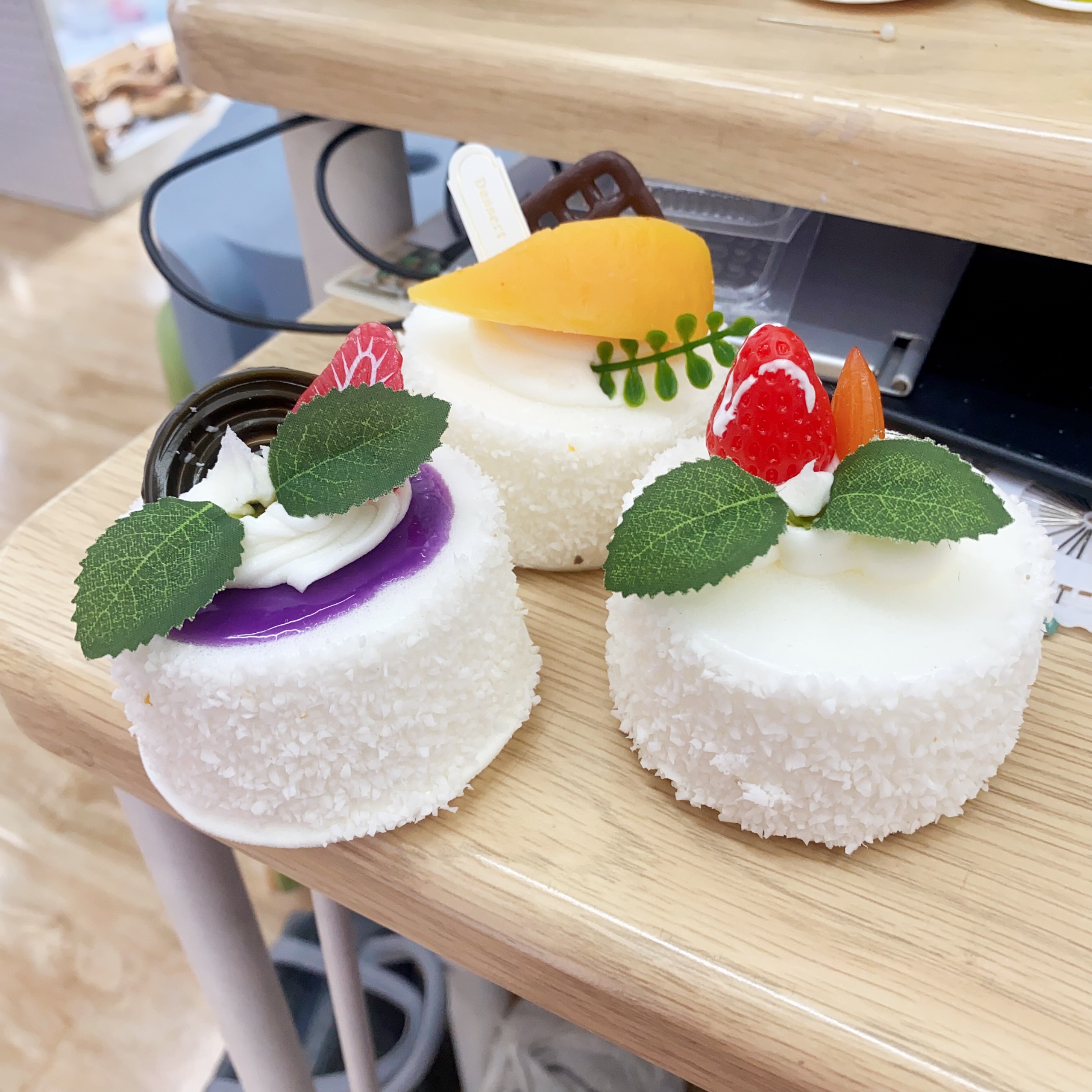 仿真蛋糕冰箱贴
详情图3