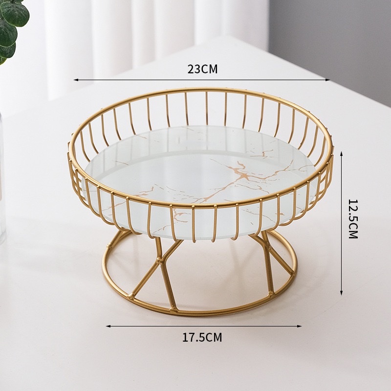 Light luxury ironwork fruit plate, coffee table, living room candy inventory, heart display, decorative items, storage basket Application Scenario