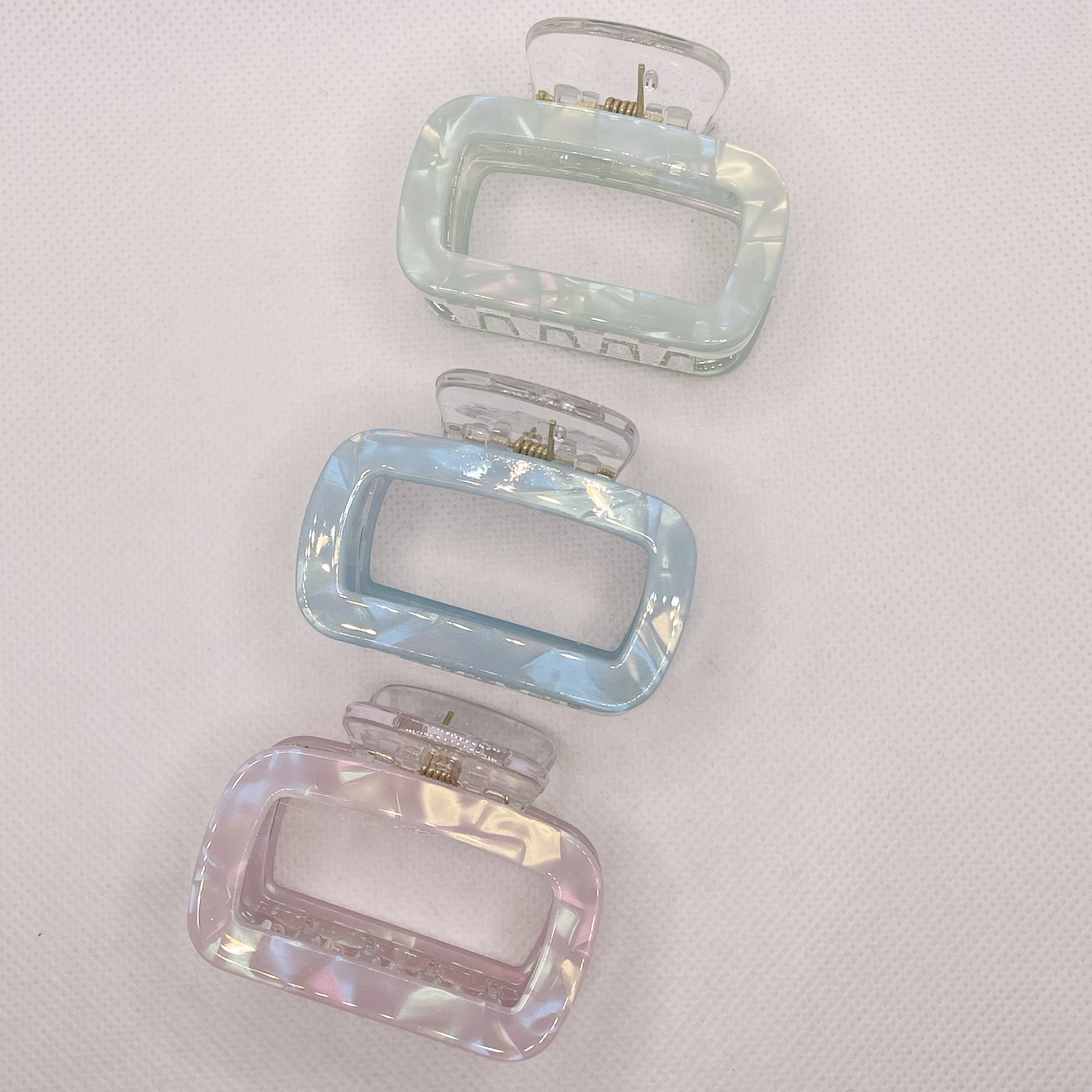 High-end touching fish girl hair clip, half-tied hair clip at the back of the female head, medium-sized shark clip, elegant hair clip headwear for summer detail image 4