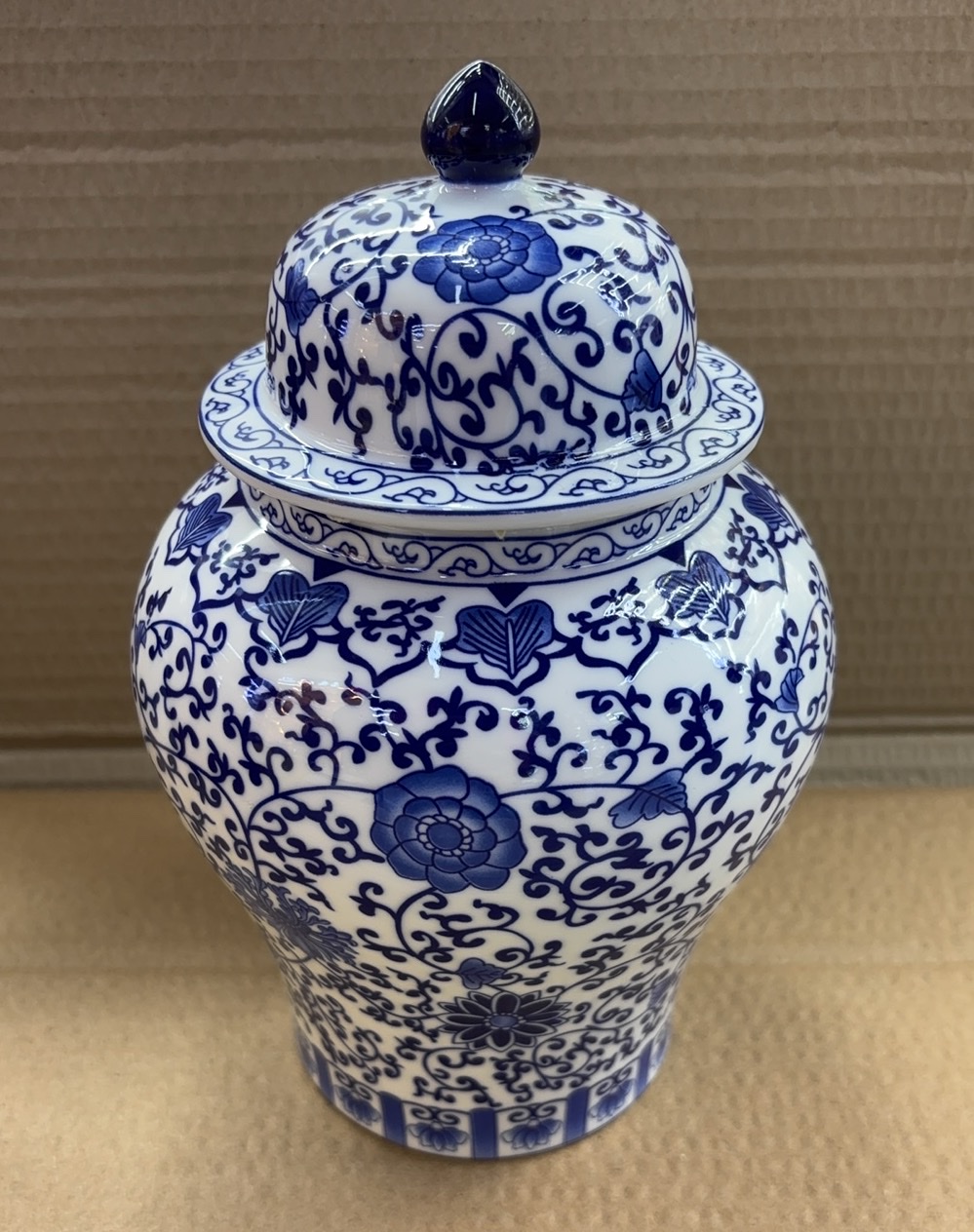 古典风格陶瓷青花瓷茶叶罐 密封储存罐 茶叶保鲜罐 茶具收纳罐 家居装饰品详情图4