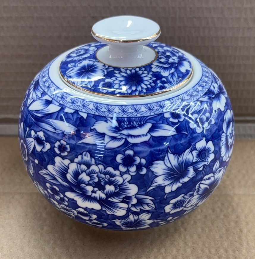 古典风格陶瓷青花瓷茶叶罐 密封储存罐 茶叶保鲜罐 茶具收纳罐 家居装饰品详情图6