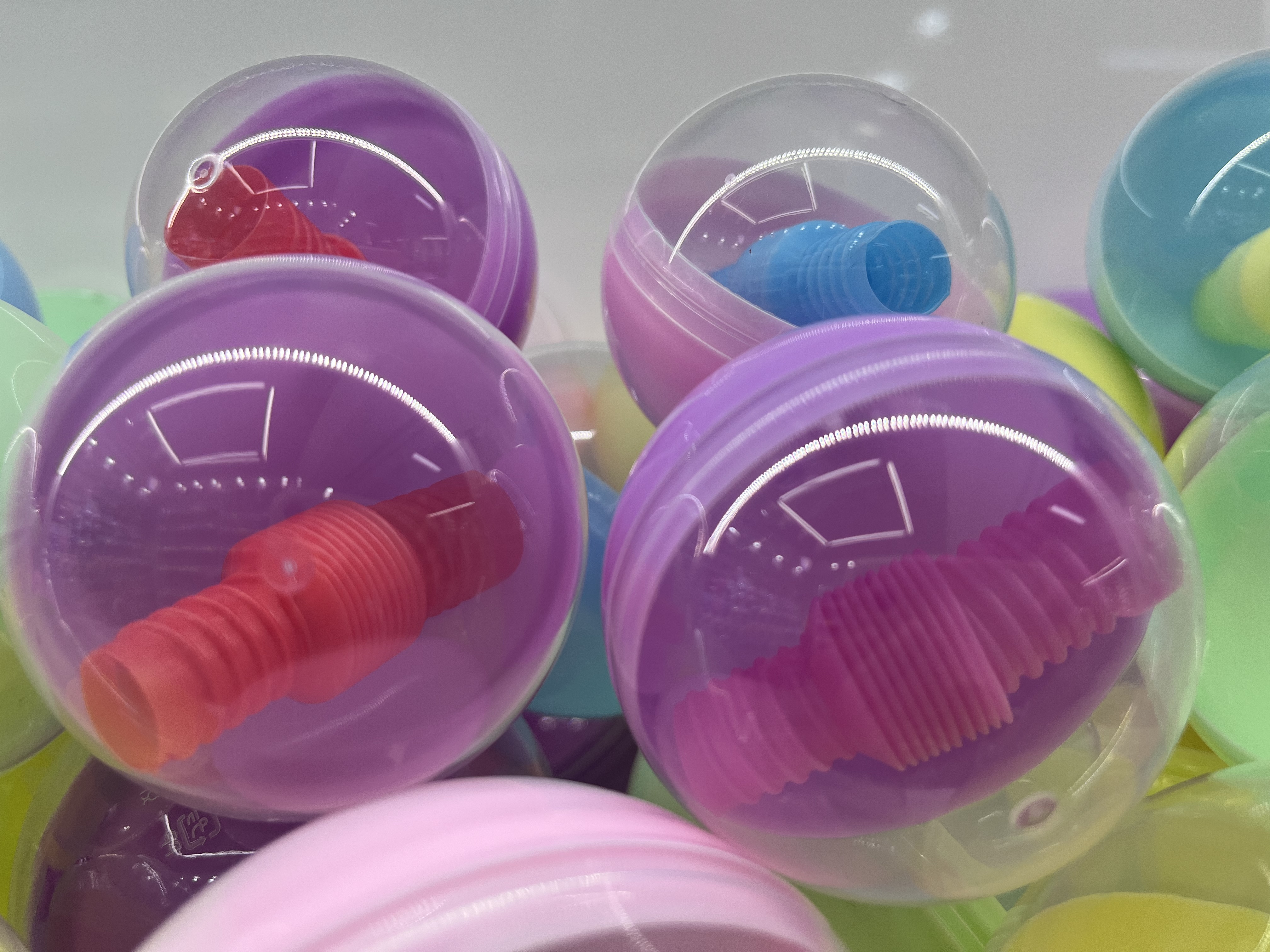 扭蛋，趣味性十足、内藏多种趣味玩具、颜色、款式新颖详情图3