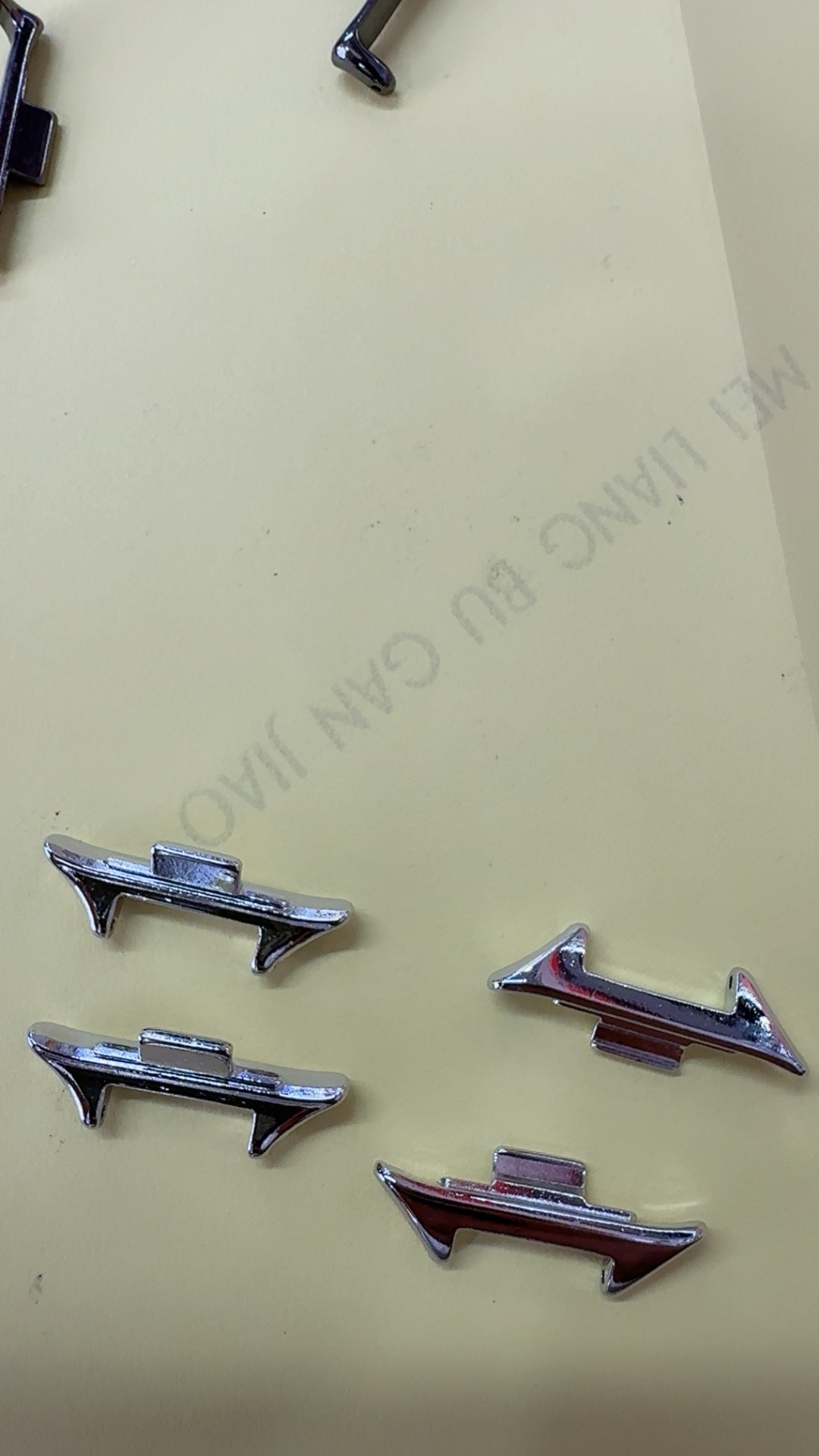 Accessory linker hand details Picture