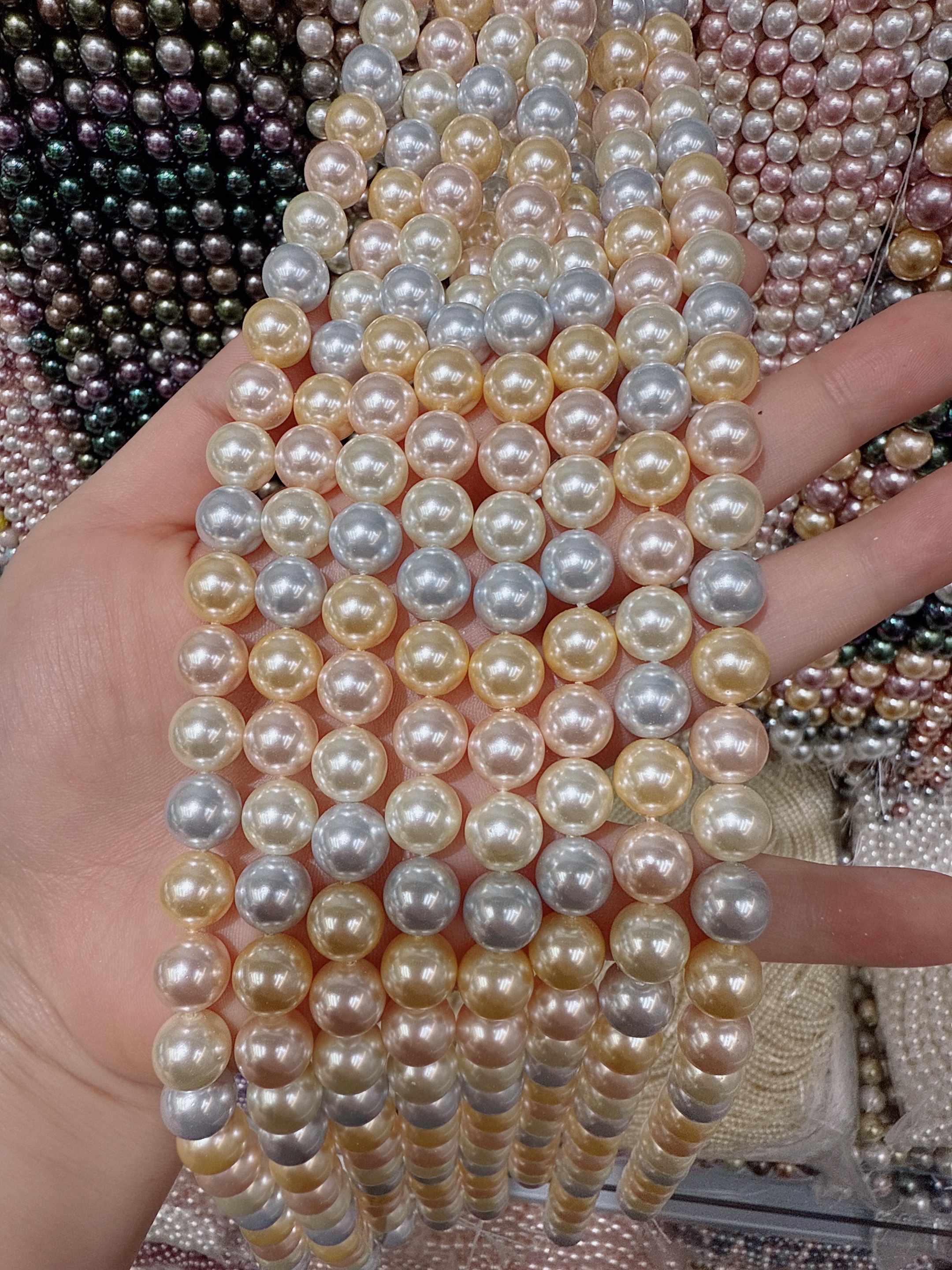 施家珍珠平替高亮正圆人造直孔玻璃珍珠串珠全孔手链项链diy配件白底实物图