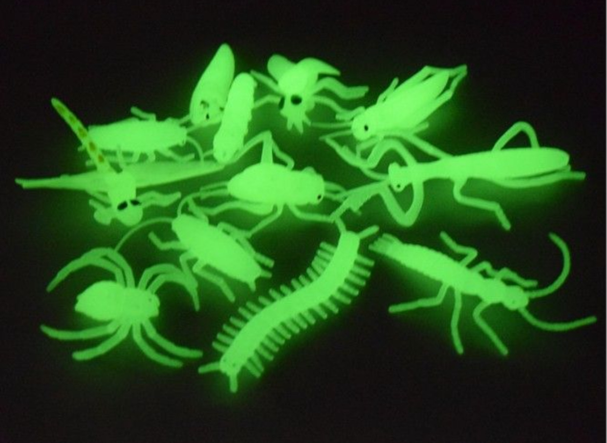 整蛊夜光昆虫愚人节万圣节发光虫子蜘蛛蝎子蛇老鼠恶搞怪虫整蛊夜光昆虫愚人节万圣节发光虫子蜘蛛蝎子蛇老鼠恶搞怪虫儿童玩具儿童