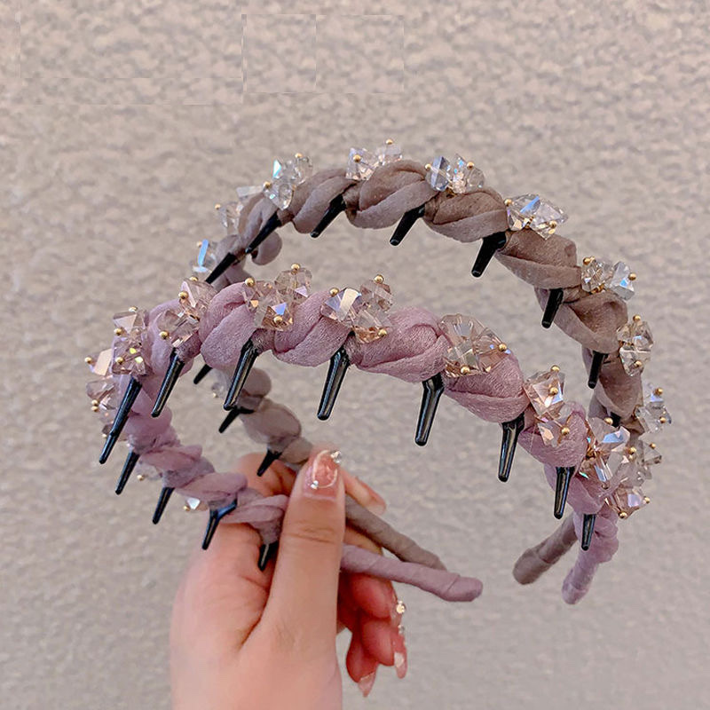 Children's grab clip headwear, cute hair clips, hair accessories, baby hair decorations, and multiple cartoon styles Application Scenario