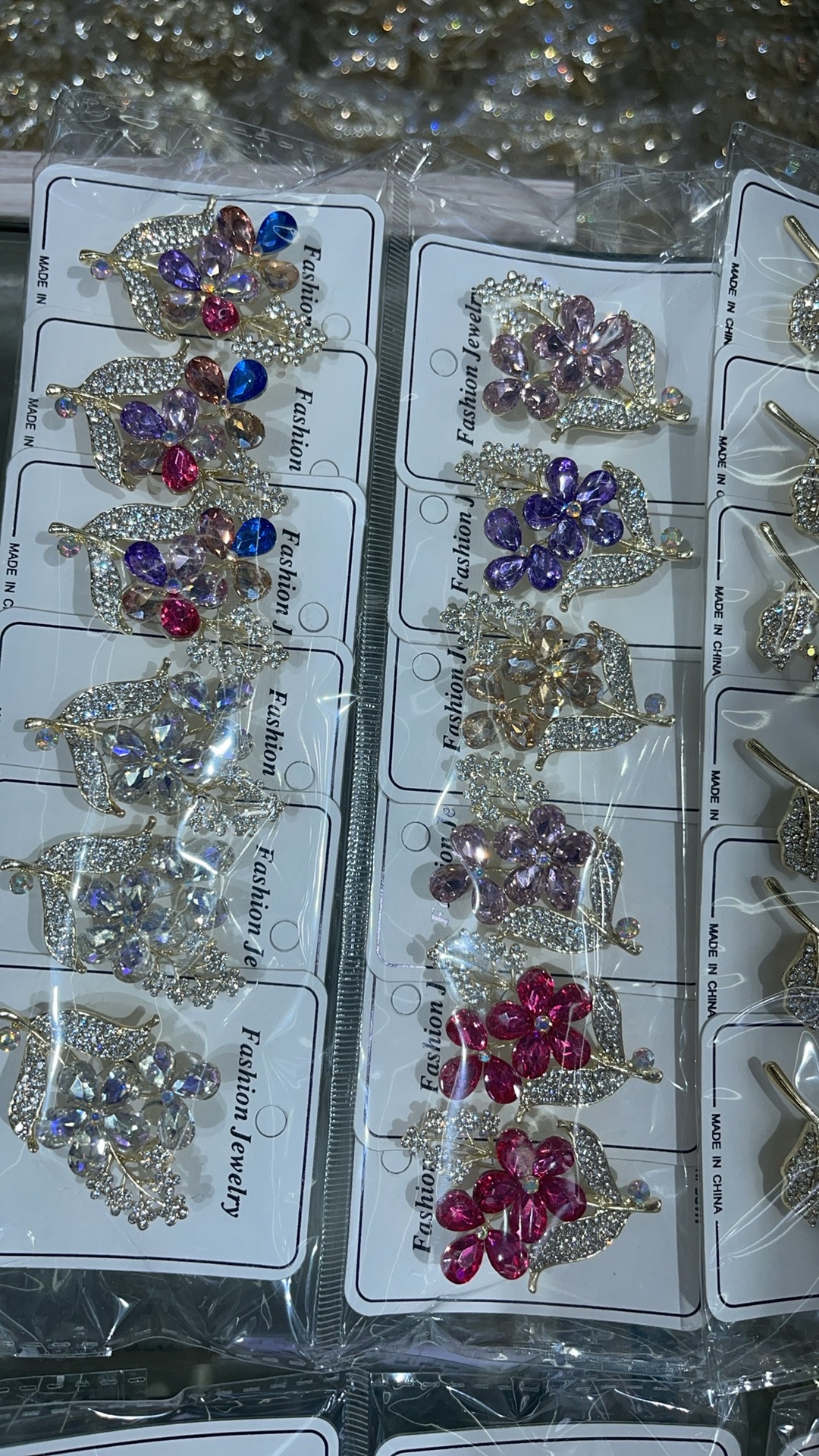 合金胸针水晶玻璃蝴蝶花朵扣针别针胸针