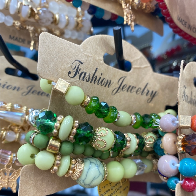 手串绿色产品图