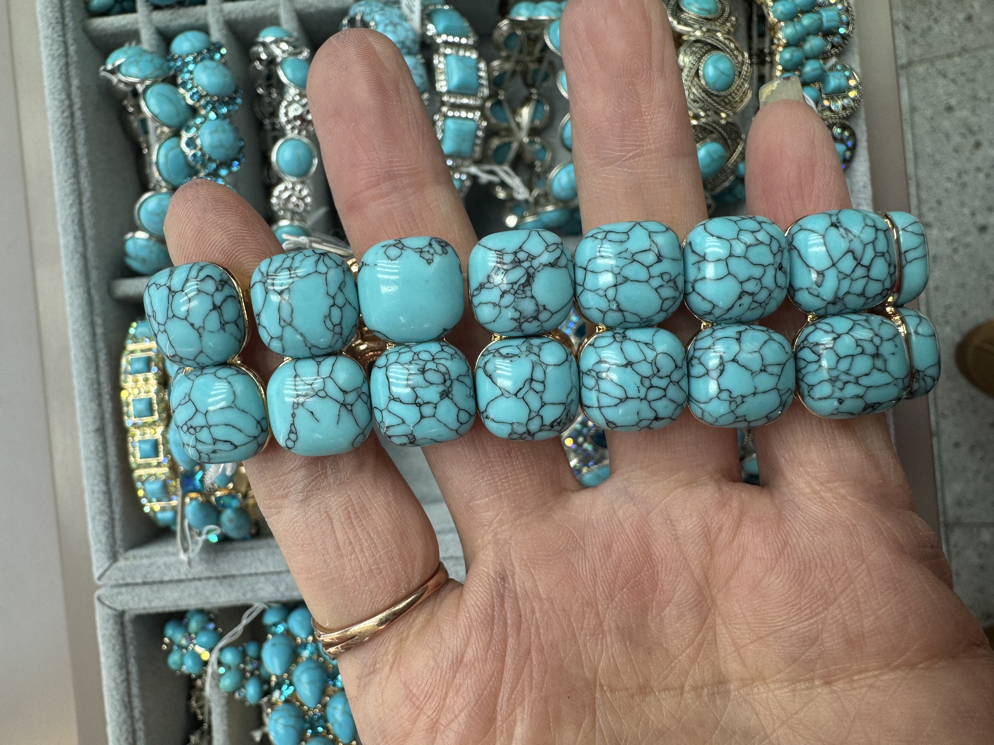 正方圆角松石手链饰品