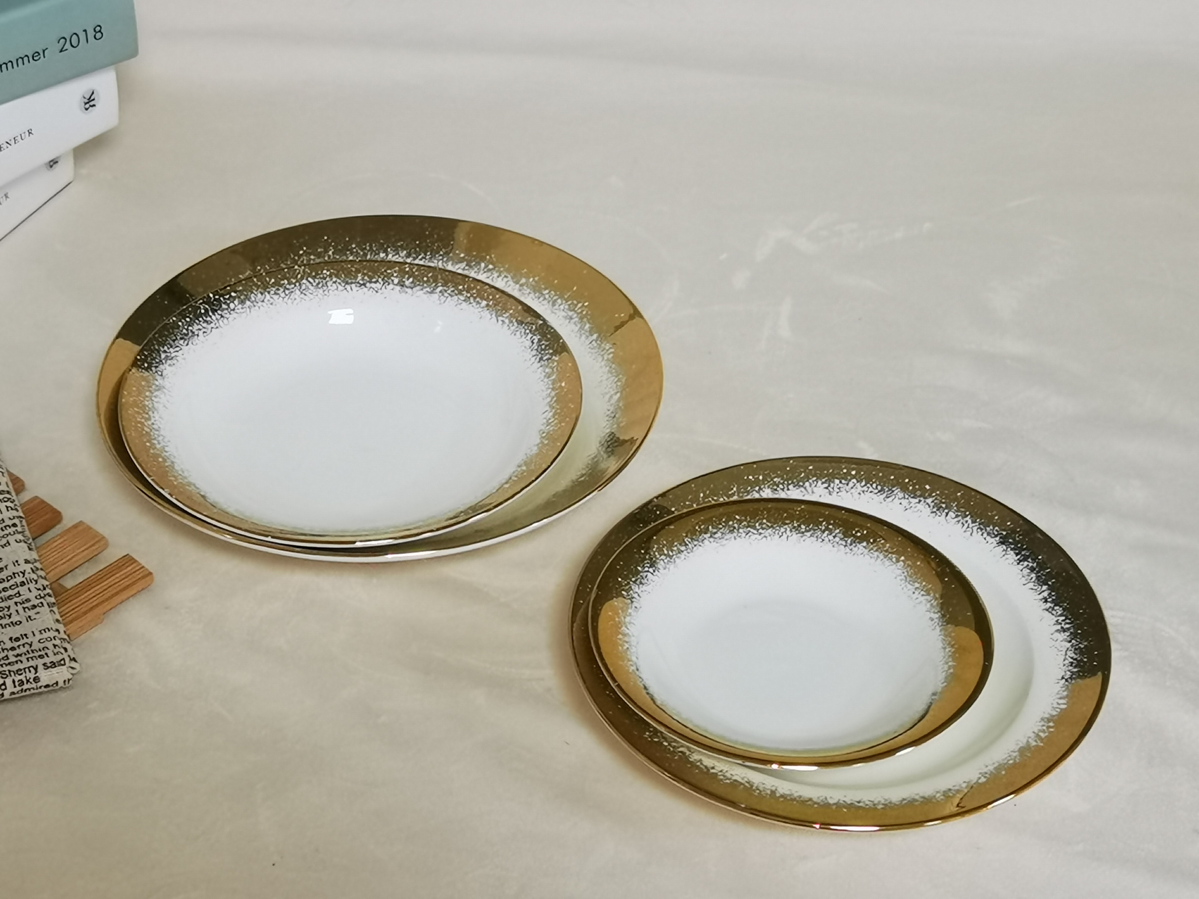 镀金盘子陶瓷陶瓷白底实物图