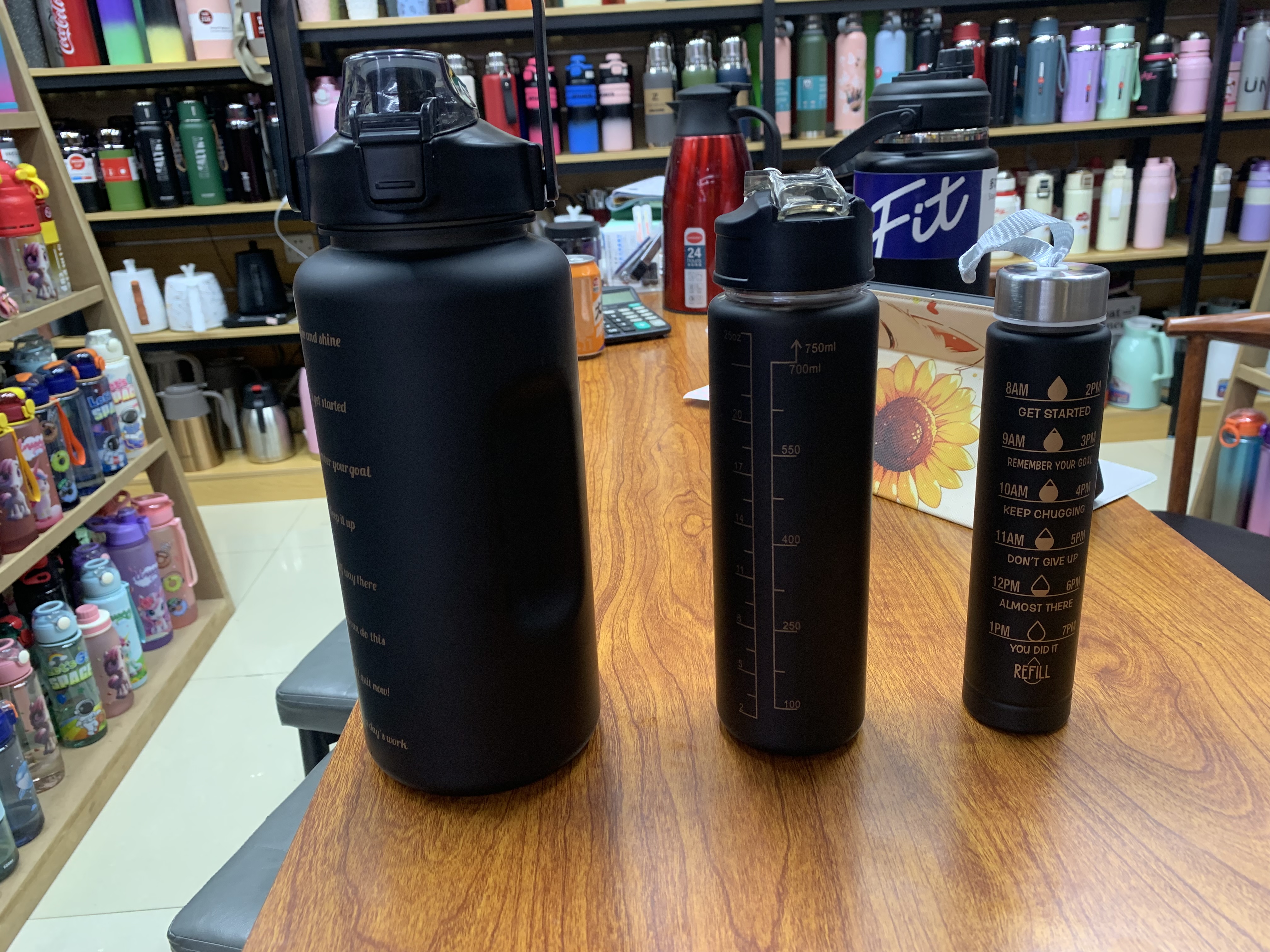 三件套水杯黑色，300毫升，750毫升，2000毫升，塑料水杯塑料杯塑料杯子，提手大容量水杯，外出带吸管直饮