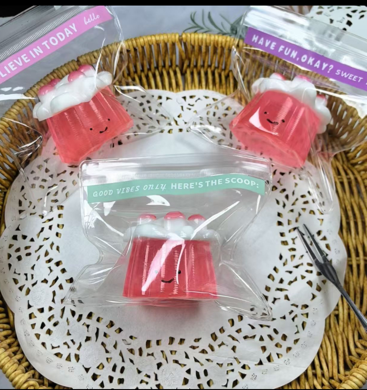 减压捏捏乐 大号布丁猫爪天使等等TPR捏捏乐新奇特玩具捏捏玩具捏捏乐解压按按乐