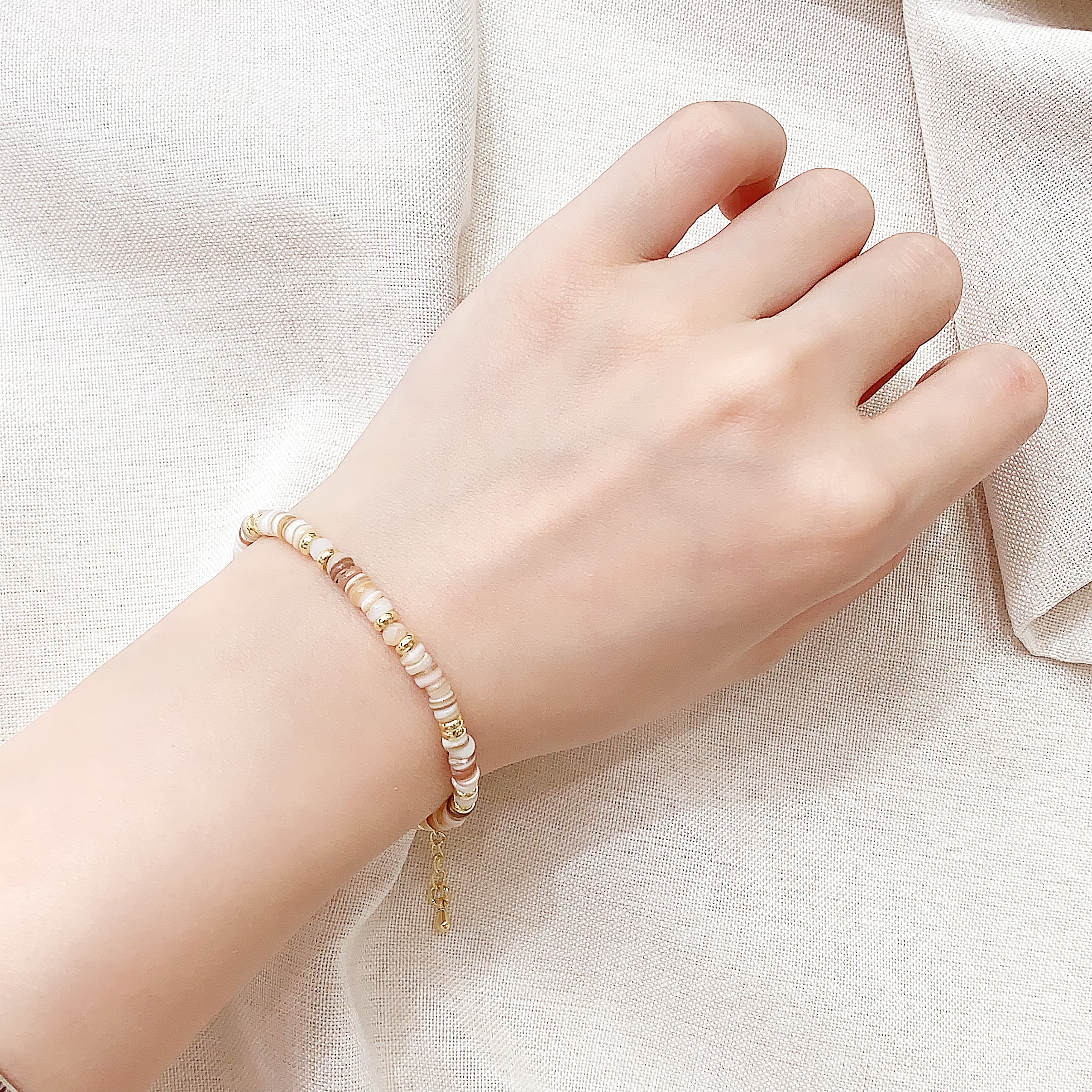 小众不撞款 天然贝壳手链 金珠穿插 自带松弛感手串