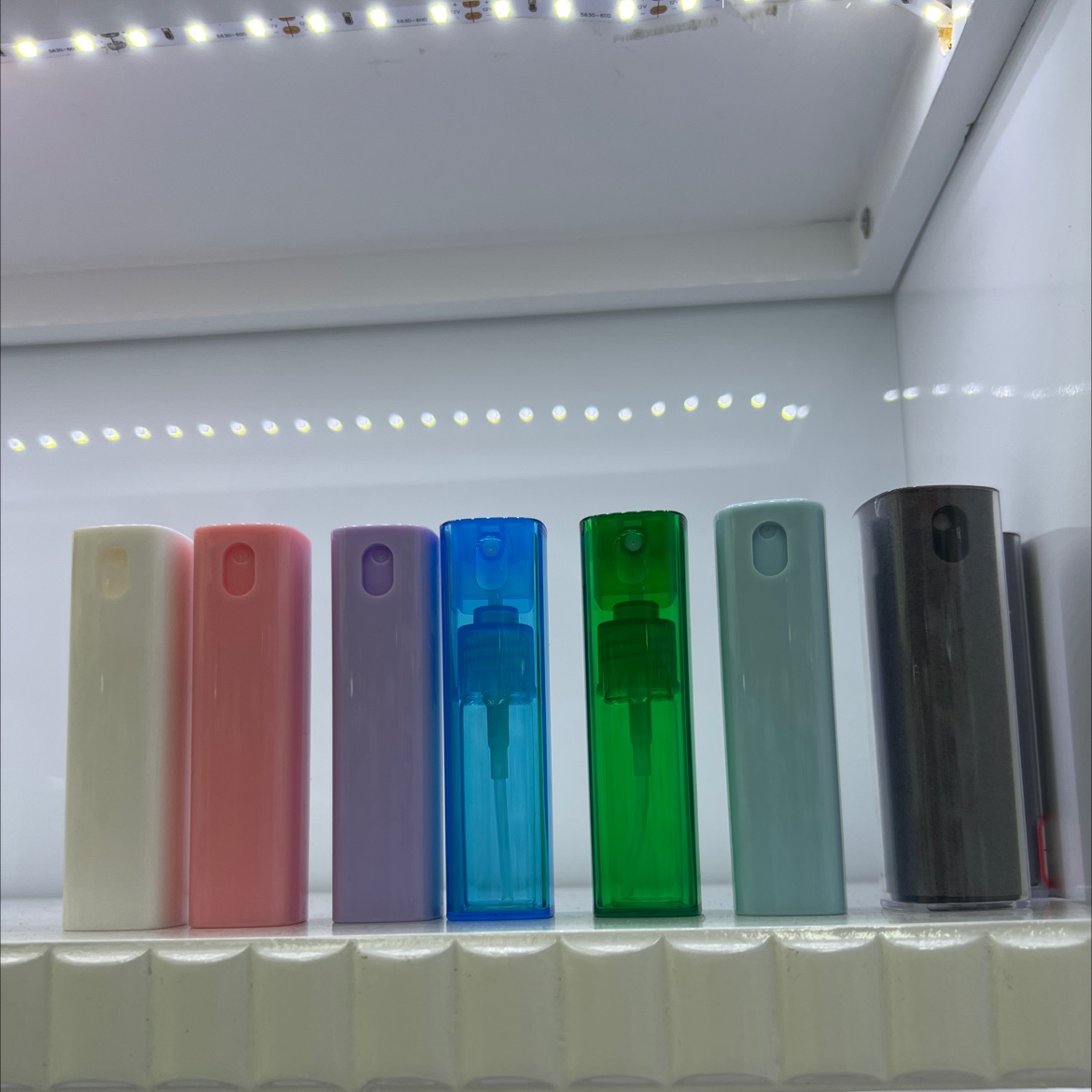  厂家直销 定制10ml方管喷雾瓶 清新口 控细雾喷瓶 香水花露水驱蚊液分装喷雾瓶