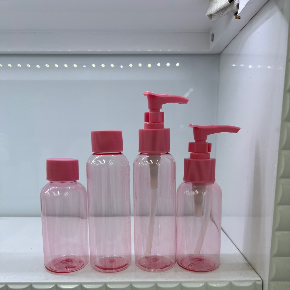 Factory direct sales of travel packaging bottle sets, transparent cosmetic plastic bottles, lotion bottles, portable cream bottles, spray empty bottles