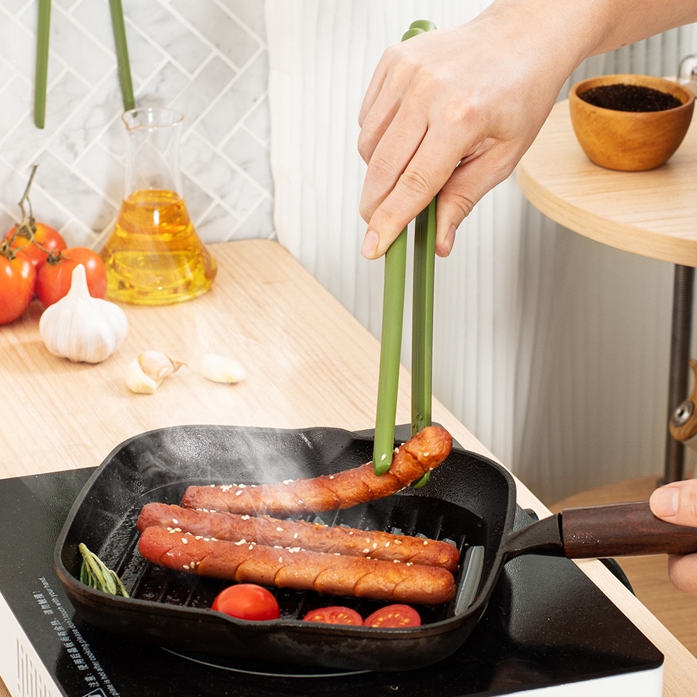 新款爆款热卖款食品级安全优质硅胶食物夹面包夹耐高温牛扒夹烤肉夹厨房食物夹料理夹沙拉夹多功能硅胶夹磁性不锈钢实用夹