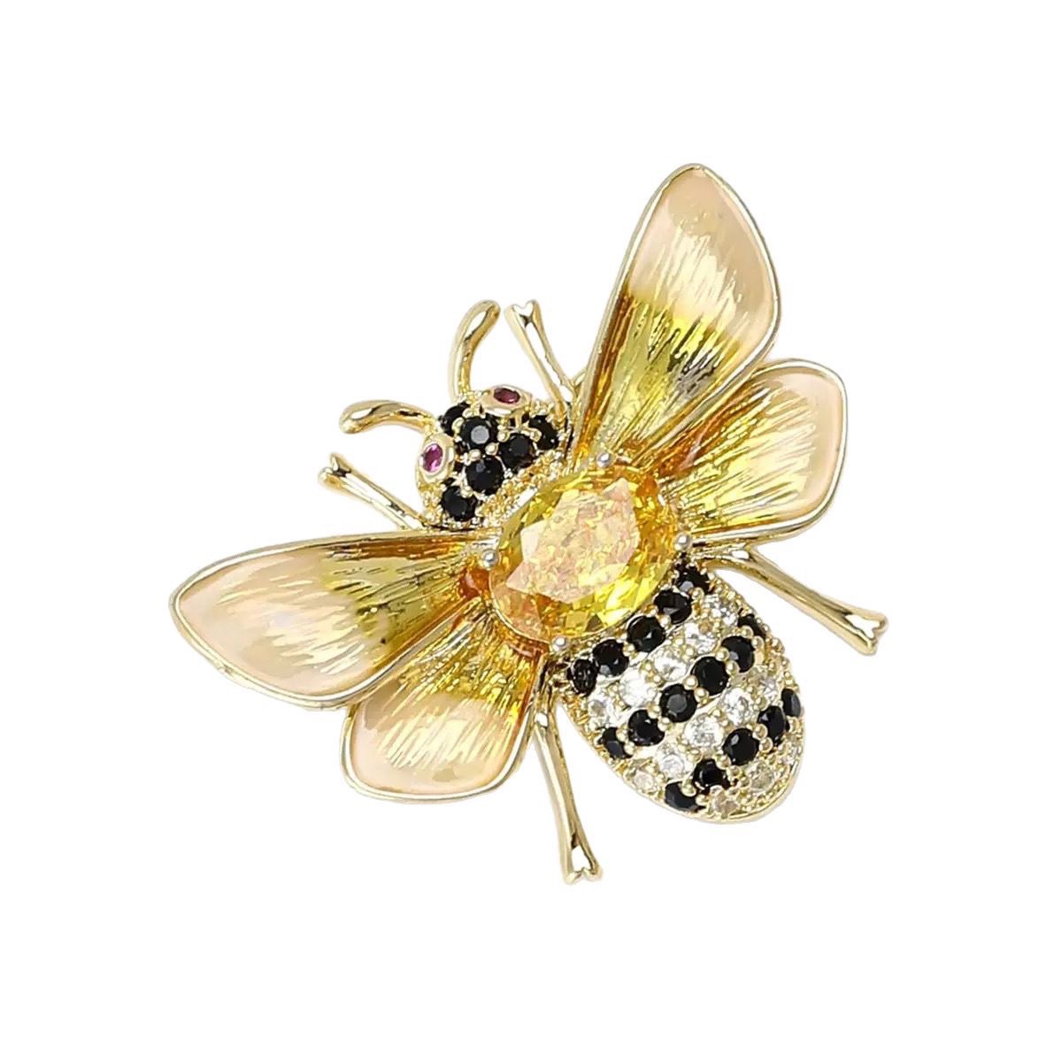 New fashionable and cute copper zircon bee brooch, a best-selling exquisite women's suit coat brooch accessory Application Scenario