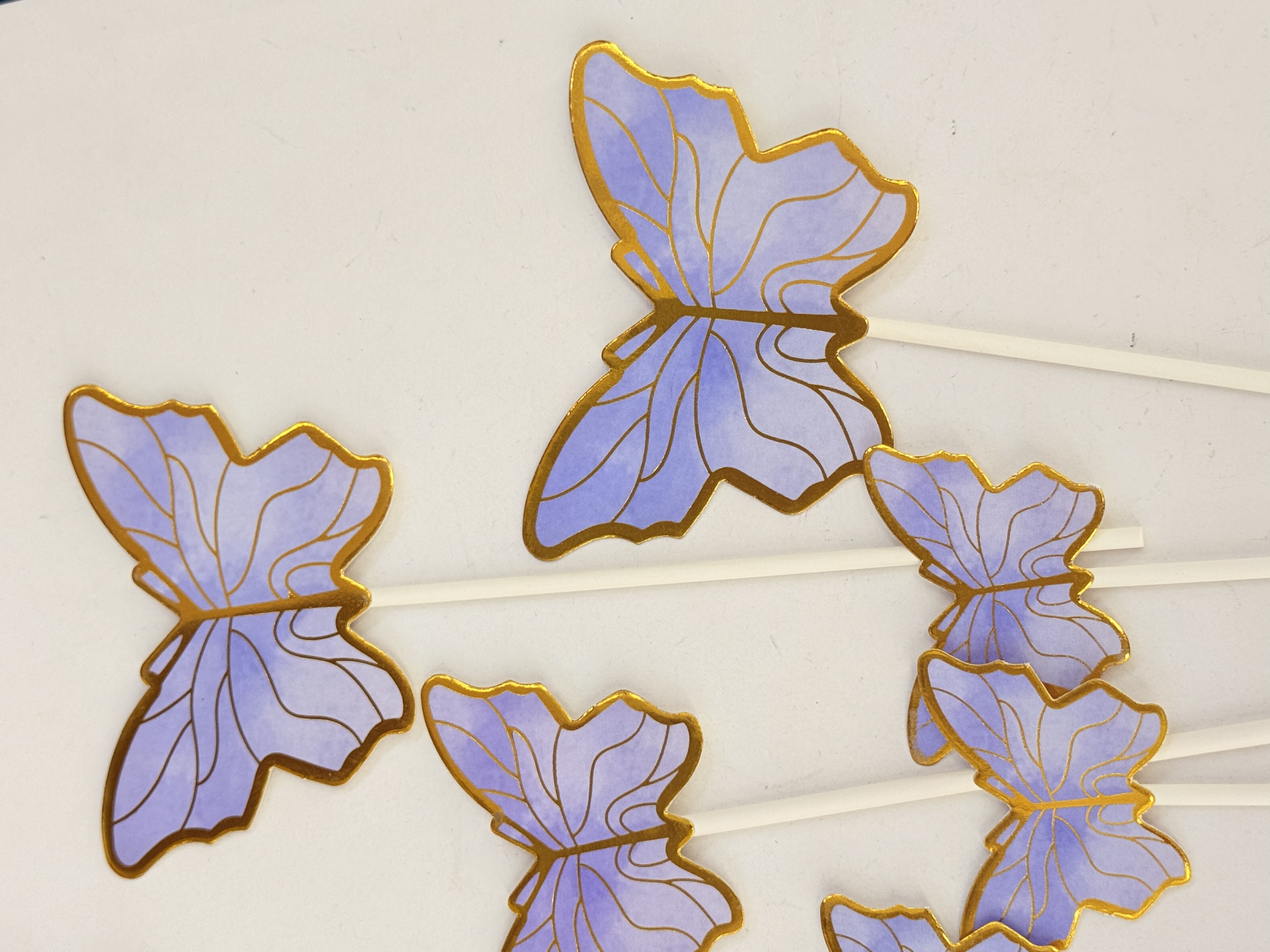 Gold-embossed purple butterfly cake plugin details Picture