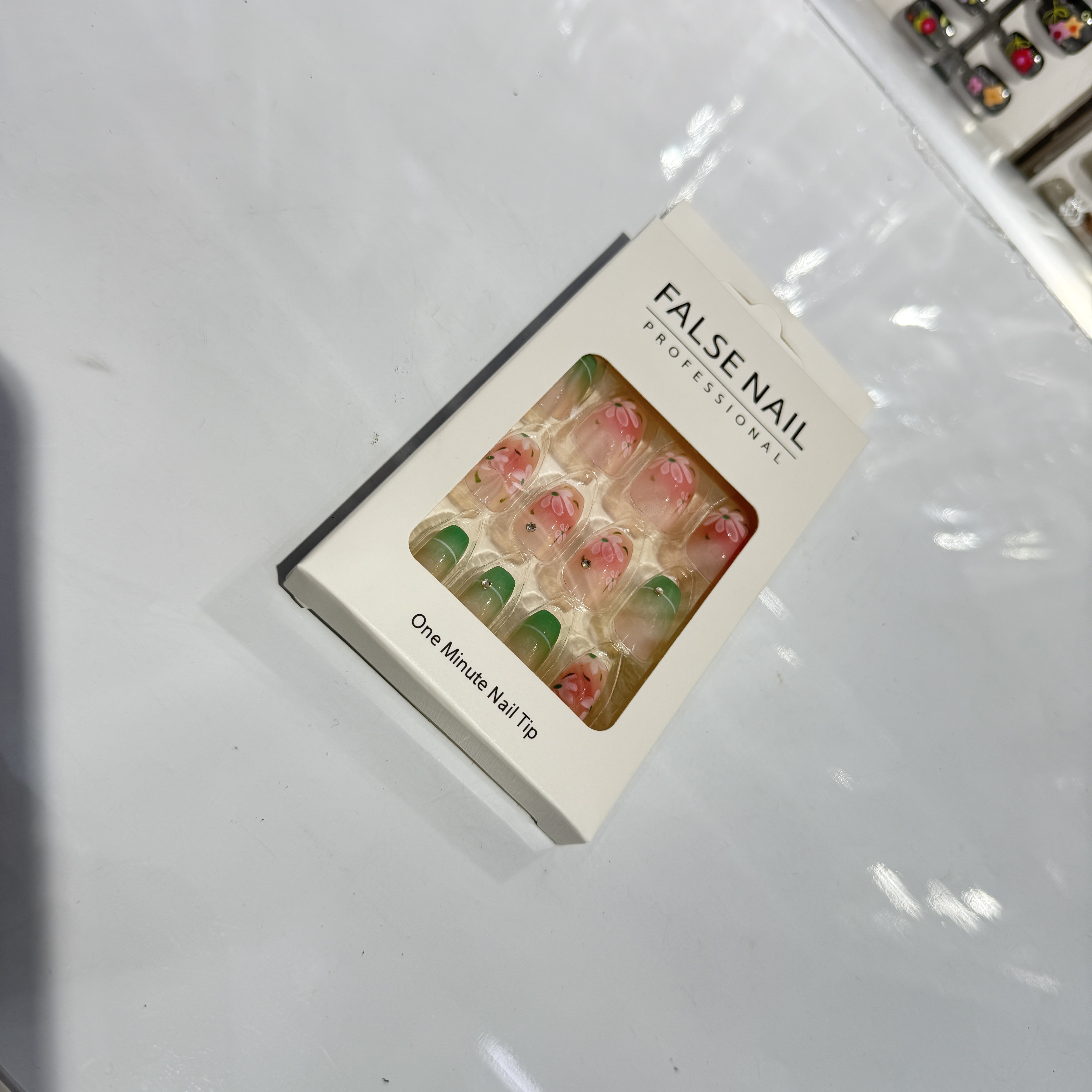 穿戴甲短款甲片爆款显白温柔纯欲风美甲甲片假指甲美甲穿戴式贴片