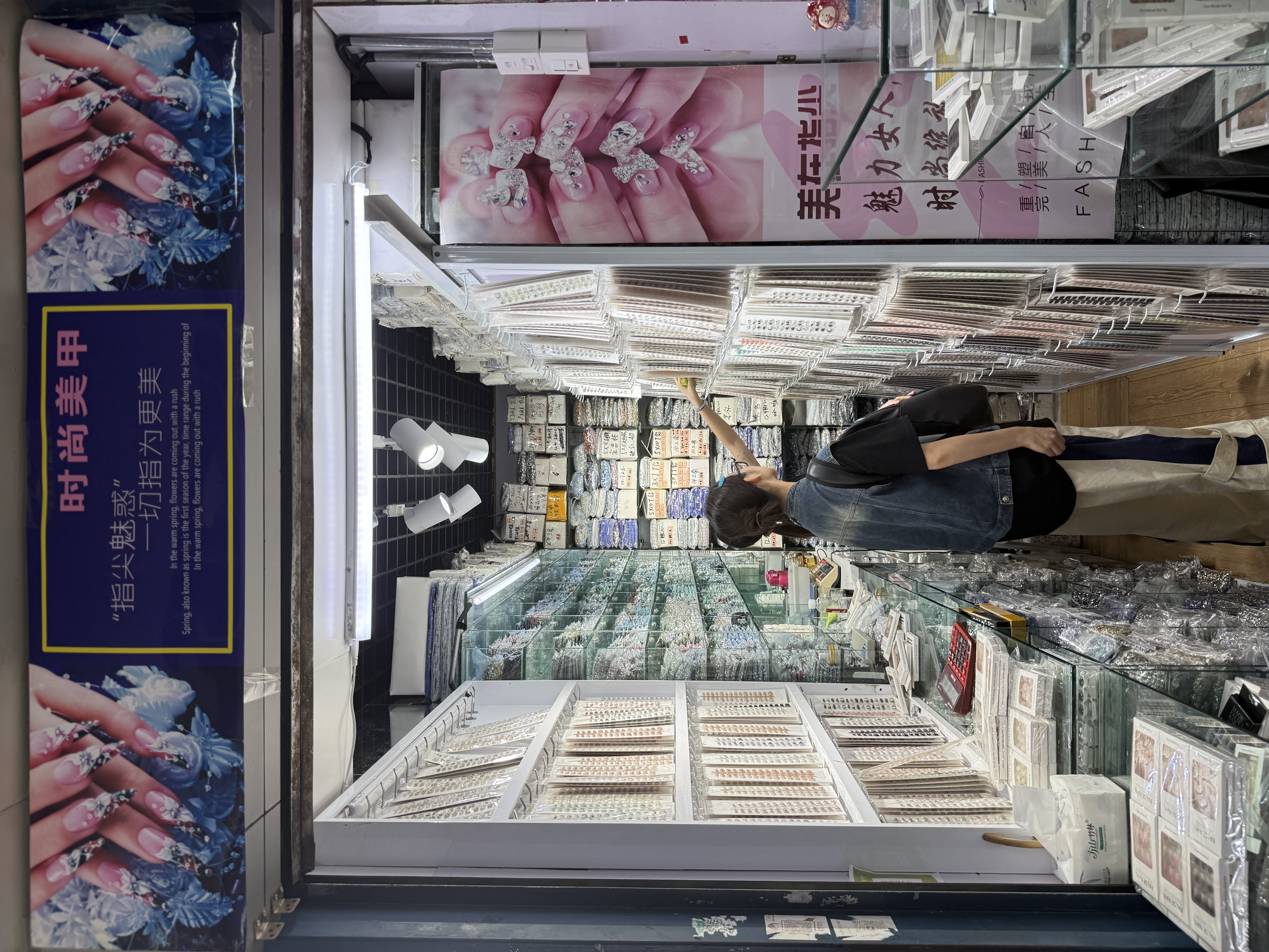 街遇穿戴甲包装盒加厚美甲盒子展示礼盒甲片成品收纳盒子覆膜批发详情图2