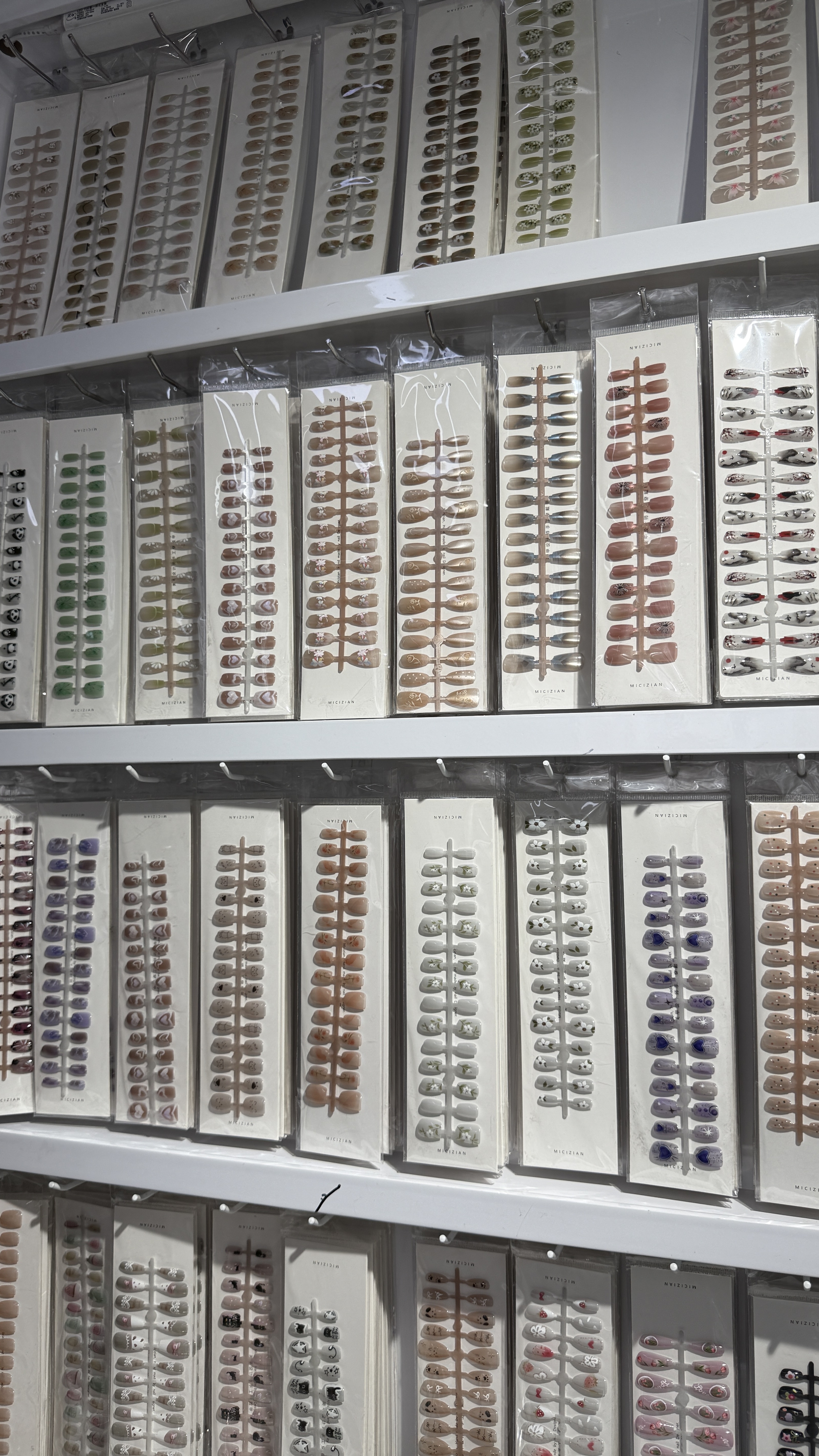 街遇穿戴甲包装盒加厚美甲盒子展示礼盒甲片成品收纳盒子覆膜批发详情图3