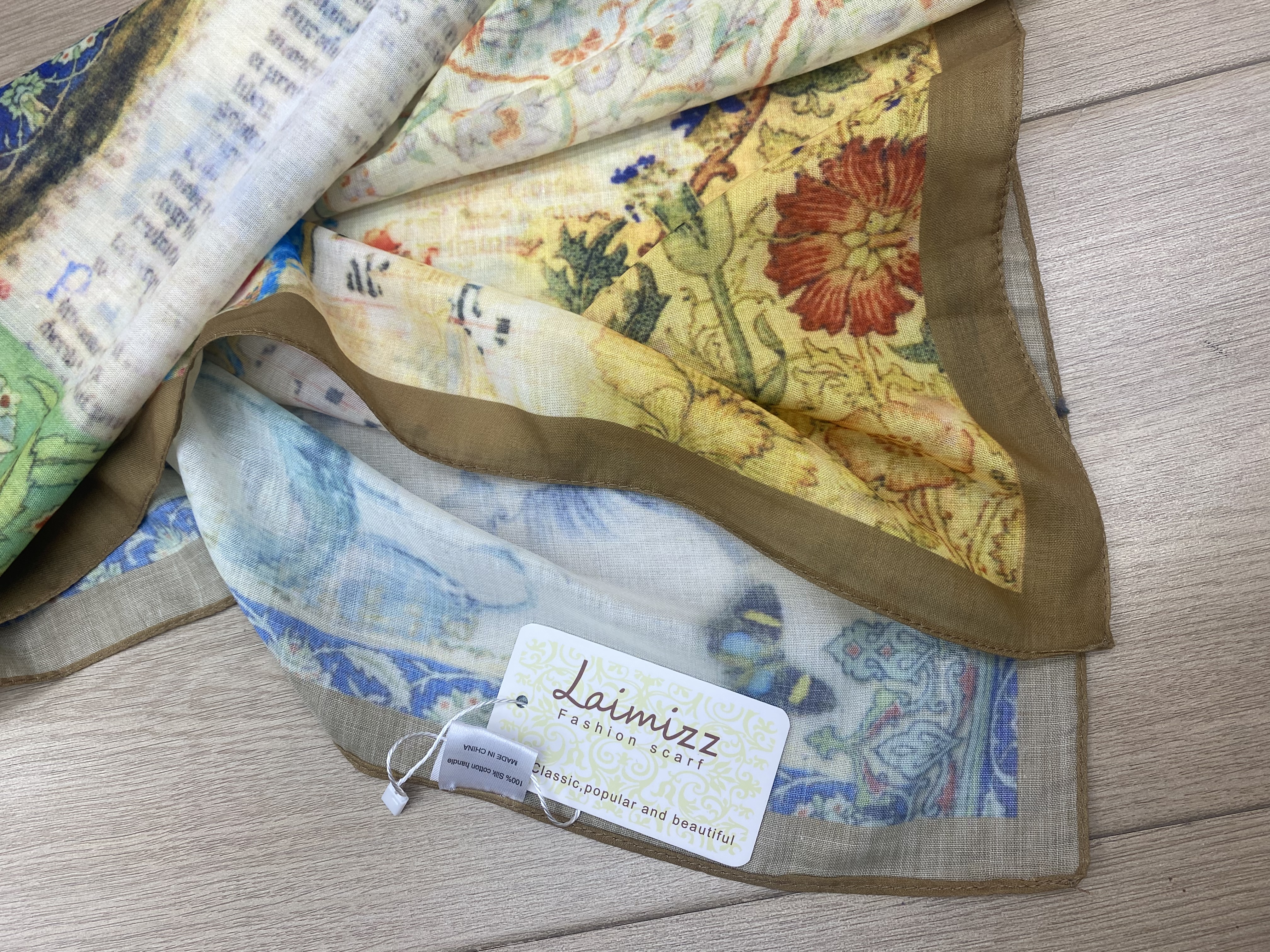 New fashionable digital printed square scarf, polyester-cotton TR scarf, ethnic style silk scarf Item Picture