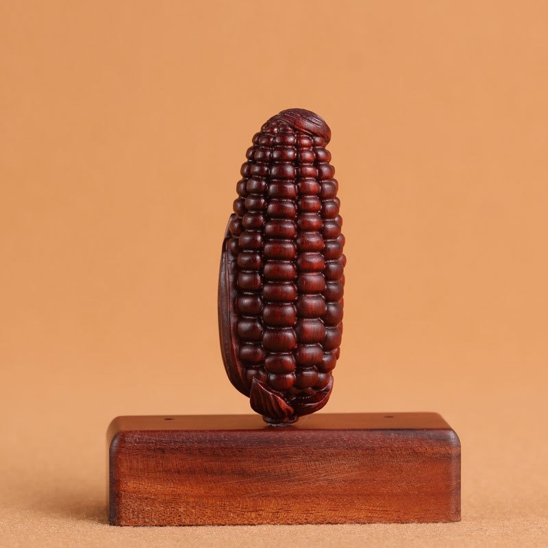 Wholesale of rosewood carved handlebars, cultural toys, corn pendants, keychains, diy decorative accessories and handicrafts from the manufacturer Application Scenario