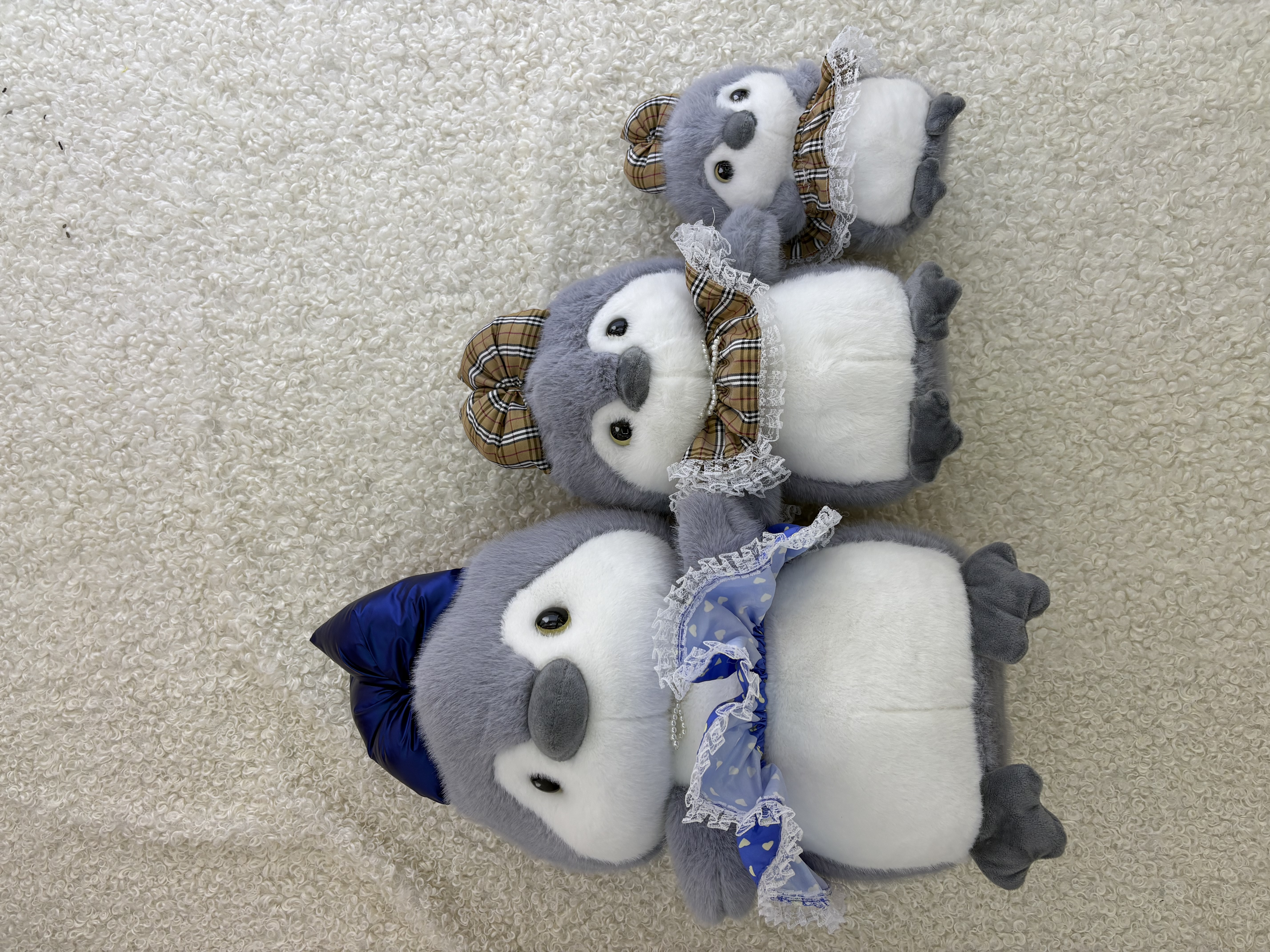Cute plush toy skirts, penguin cartoon children's toys, creative throw pillows, plush toys, plush figurines as gifts