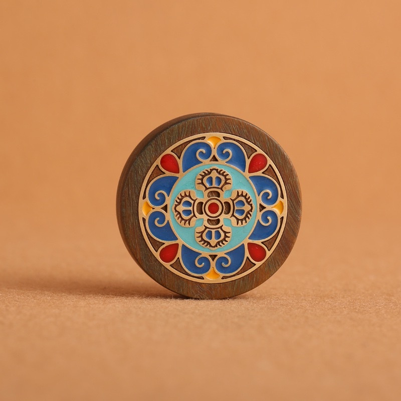 Factory wholesale of rosewood painted gold dry pestles, keychains, hand-painted accessories, handicrafts, gifts, DIY ornaments, pendants detail image 4