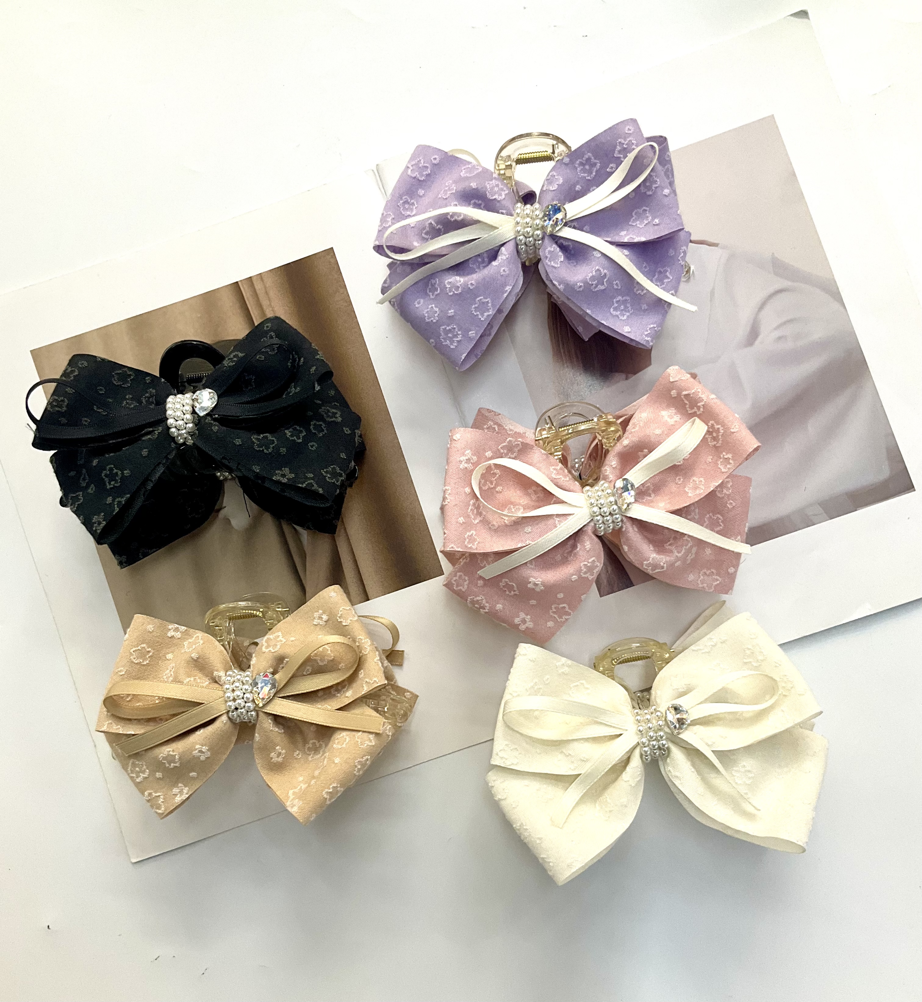 "National Trend series: Natural stone, scattered beads, sand gold, resin accessories, shell ornaments, DIY handmade materials, creative design and making of ornaments. Specification image