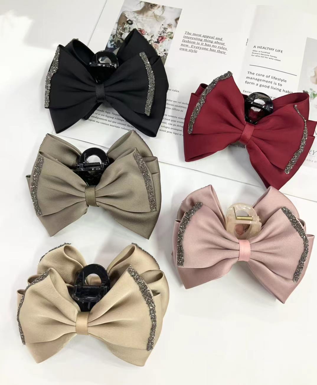 "National Trend series: Natural stone, scattered beads, sand gold, resin accessories, shell ornaments, DIY handmade materials, creative design and making of ornaments. Item Picture