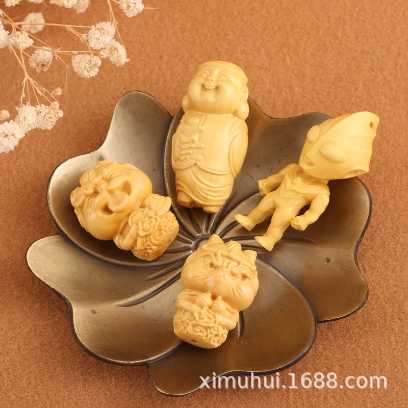 Wholesale boxwood carvings of Ultraman, solid wood cultural toys, Chinese diy handicrafts and gifts, God of Wealth detail image 3