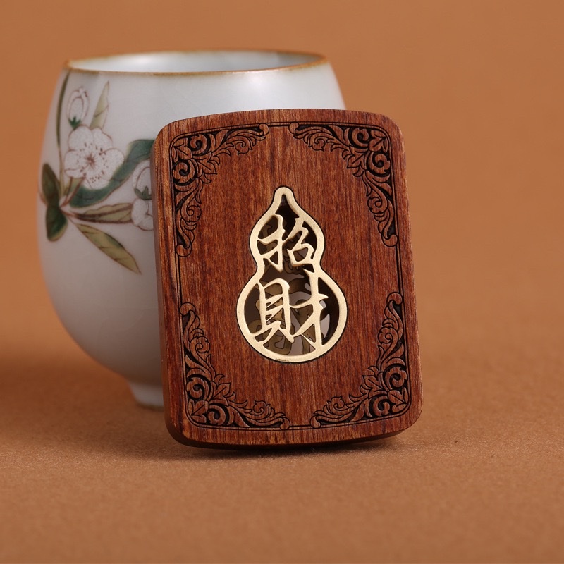 High-end, exquisite car accessories made of rosewood with hollowed-out and copper inlays, creative rearview mirror pendants, handicrafts, gifts and accessories detail image 4