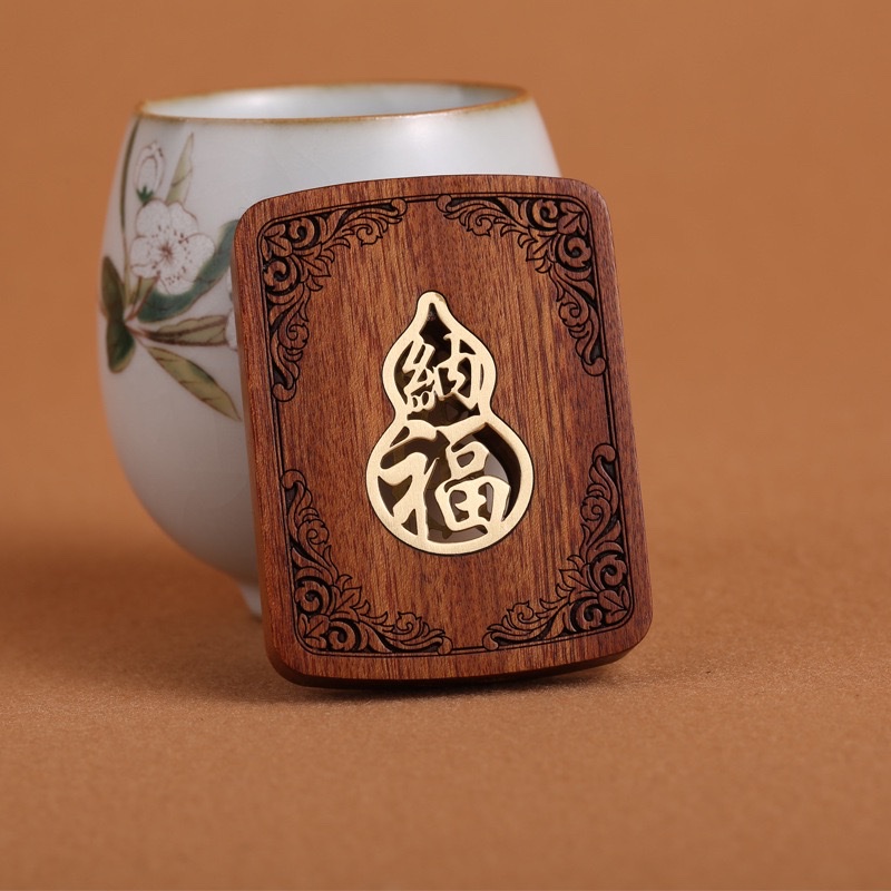 High-end, exquisite car accessories made of rosewood with hollowed-out and copper inlays, creative rearview mirror pendants, handicrafts, gifts and accessories detail image 3