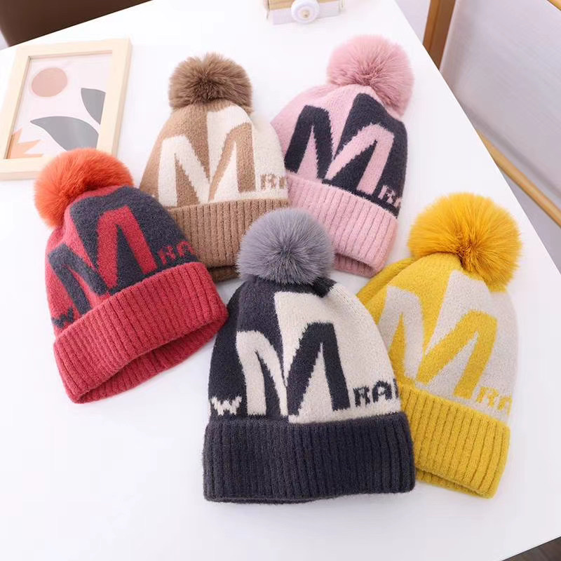 Zhongtong Autumn and Winter Warm Two-piece Set, large M pom-poms, ear protection, available in multiple colors