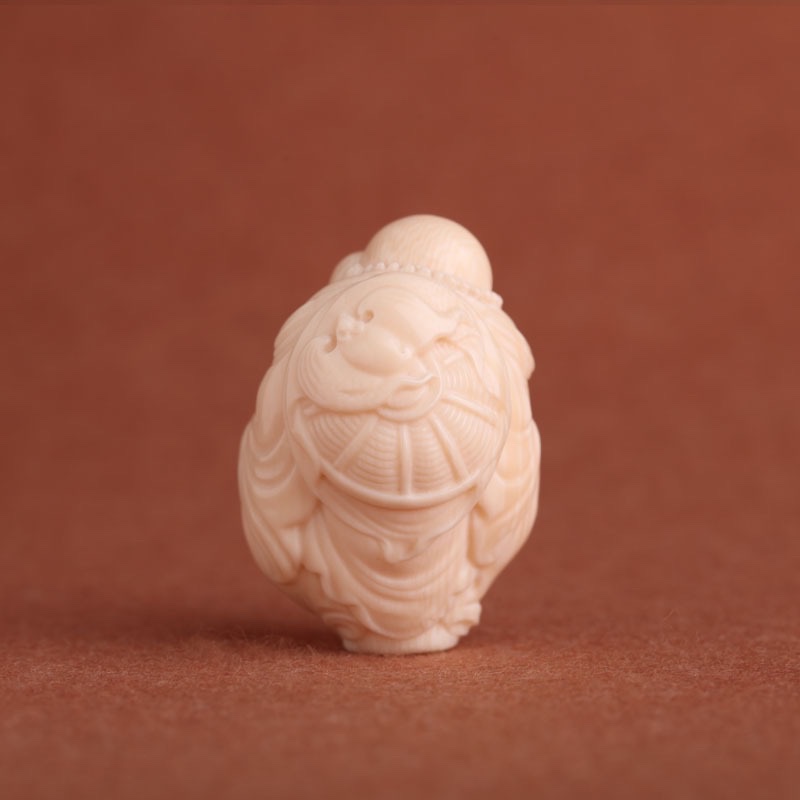 Factory direct supply of carved mammoth tooth pendants, accessories, keys, ornaments, handicrafts, gifts, Yiwu small commodities detail image 3