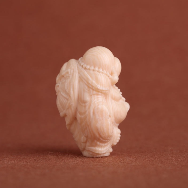 Factory direct supply of carved mammoth tooth pendants, accessories, keys, ornaments, handicrafts, gifts, Yiwu small commodities detail image 6