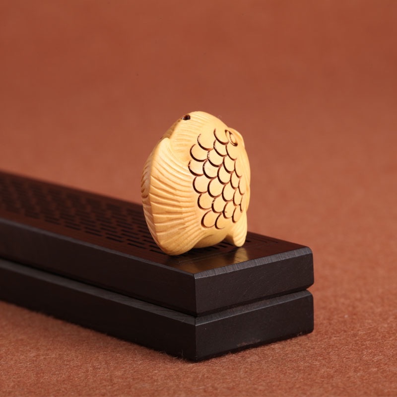 Wholesale boxwood carvings, annual surplus, DIY accessories, keychains, ornaments, pendants, Yiwu small commodities detail image 3