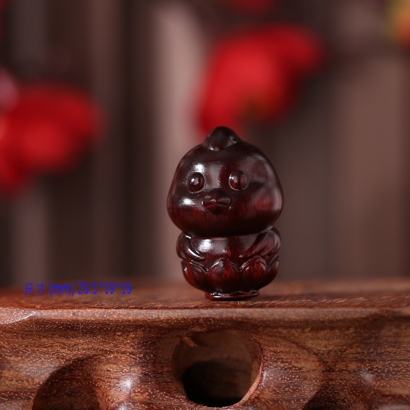 Wholesale of rosewood carved car hangers, keychains, teddy bear ornaments, accessories, bags, hanging handicrafts and gifts from the manufacturer detail image 8