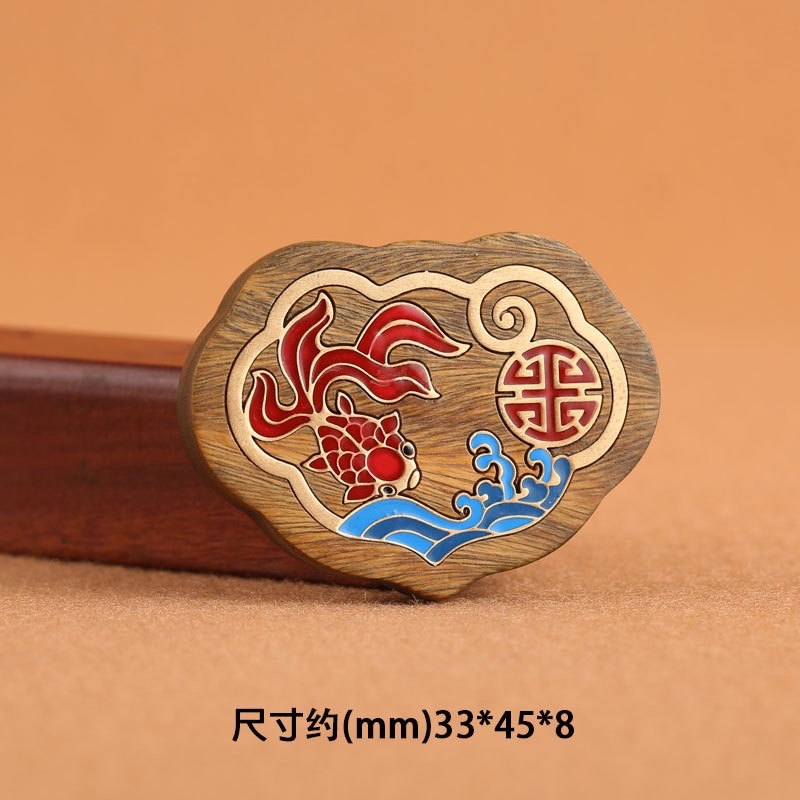 Factory wholesale of log color painting, hand-painted keychain accessories, handicrafts, gifts, accessories and DIY ornaments detail image 5