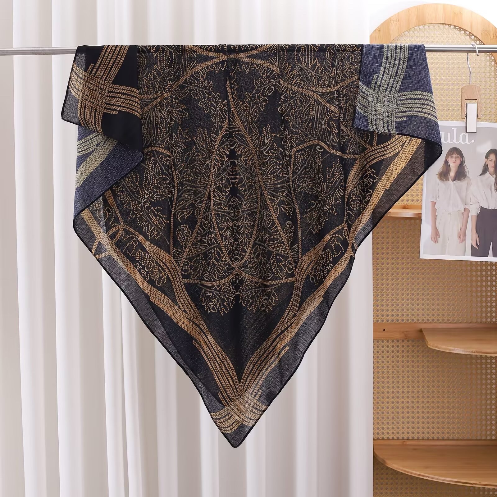 A new style of sun-protective clothing with a silk-textured silk scarf and scarf, decorated with selected fashionable fur, is a versatile choice detail image 8