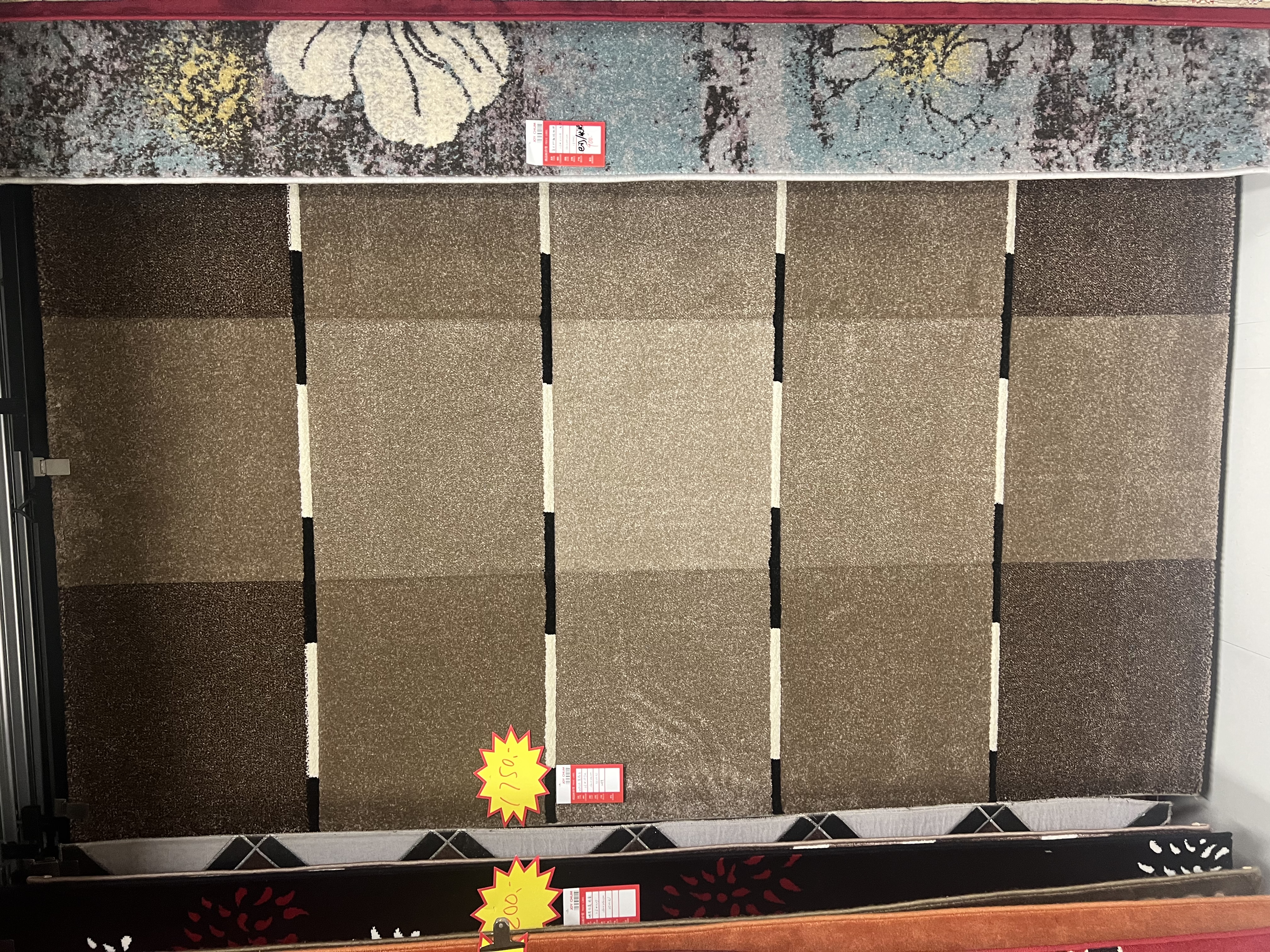 土耳其进口索菲亚条纹地毯
尺寸160×230cm 