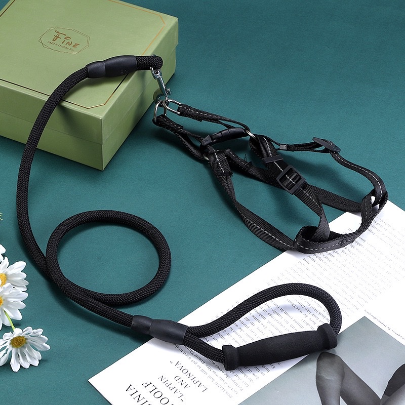 牵引绳可调节狗狗胸背带狗绳宠物狗牵绳圆绳宠物背带牵引宠物宠物牵引绳产品图