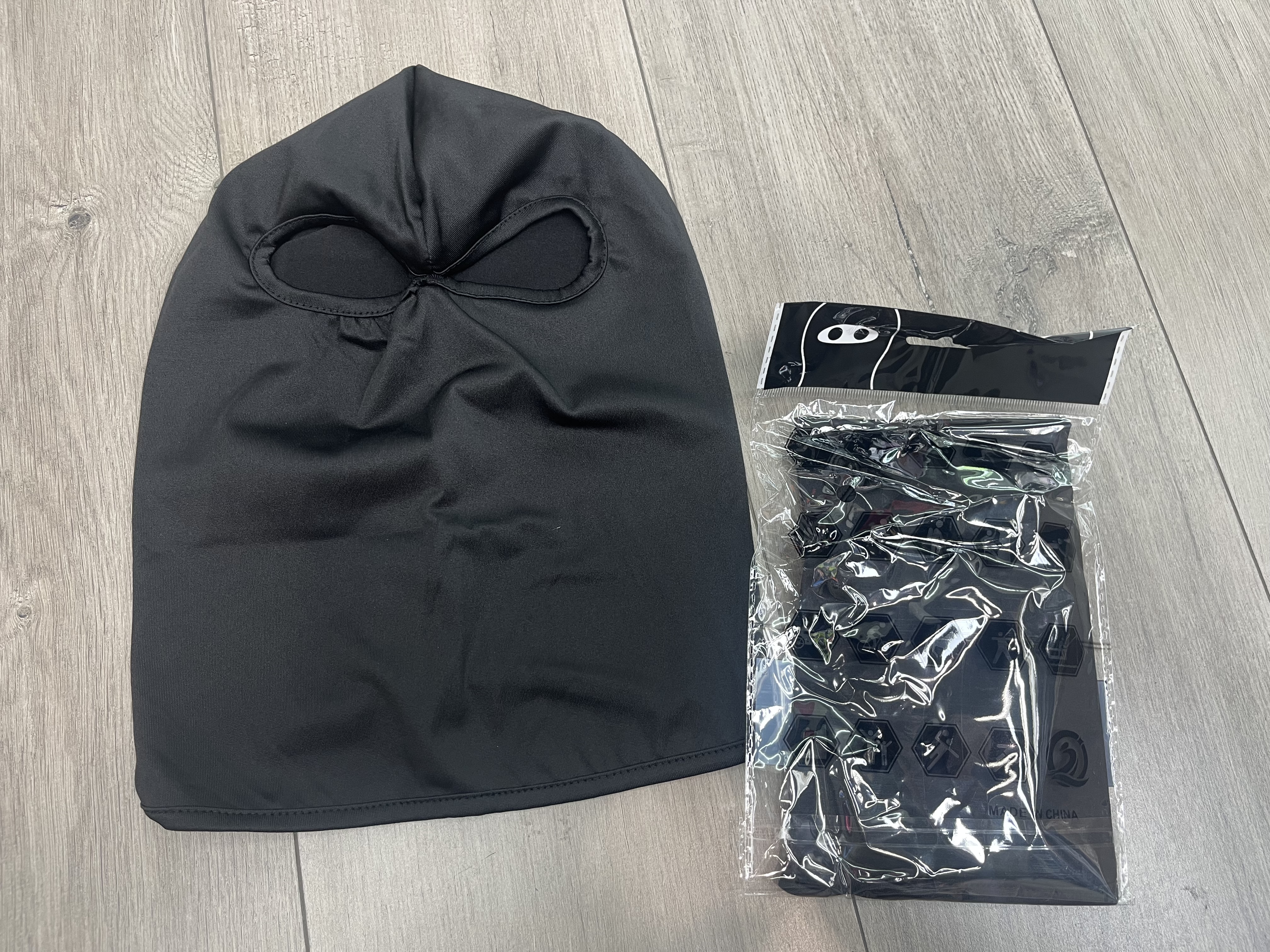 夏季摩托车头套牛奶丝 有单孔 三孔 两孔 价格不等私聊