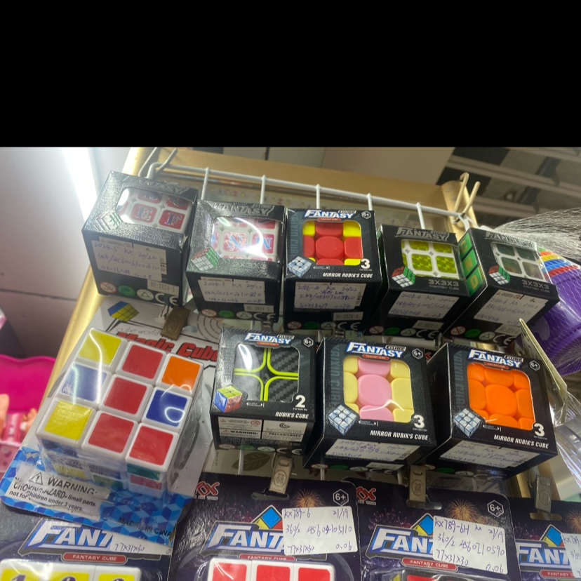 婴幼儿玩具，魔方系列产品，益智玩具，儿童玩具，手工玩具产品图