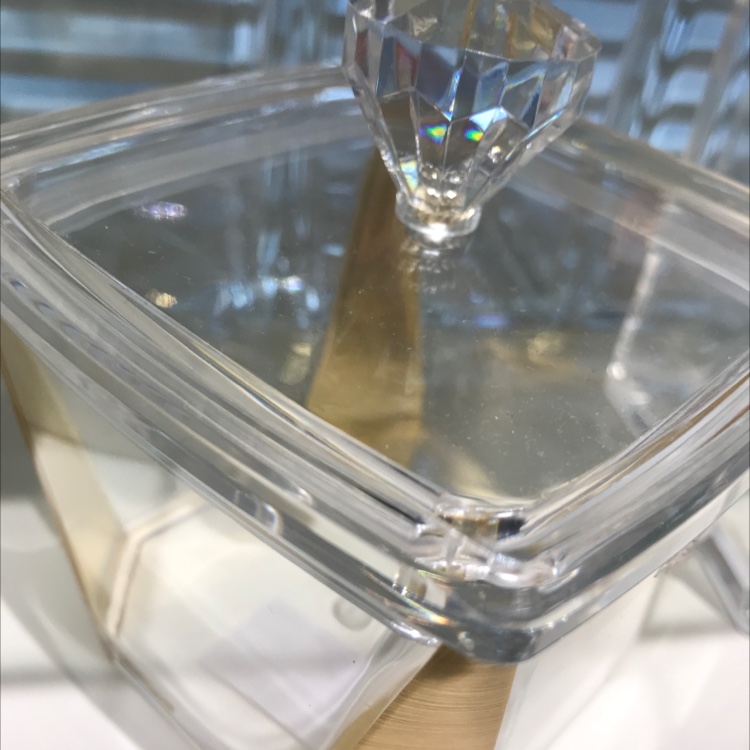 Small octagonal interlaced gold edge brushed drill handle sealed can 10.5*10.5*8.5 food storage Item Picture