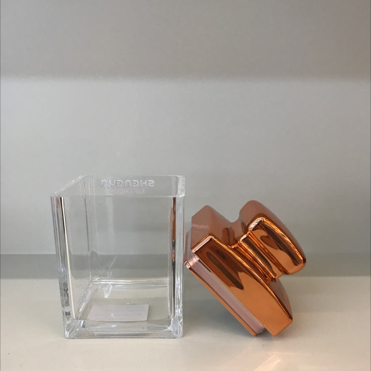 Rose gold lid mini small square handle sealed can 5.9*5.9*11 for food storage Application Scenario