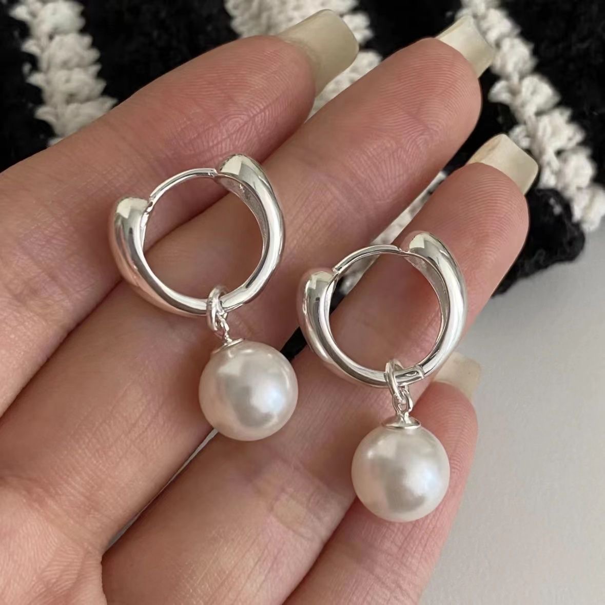 925 Silver ear rings, fashionable and elegant for women, anti-allergy ear buckles, new Korean version earrings, 458 accessories, earrings, earrings, stud accessories Specification image