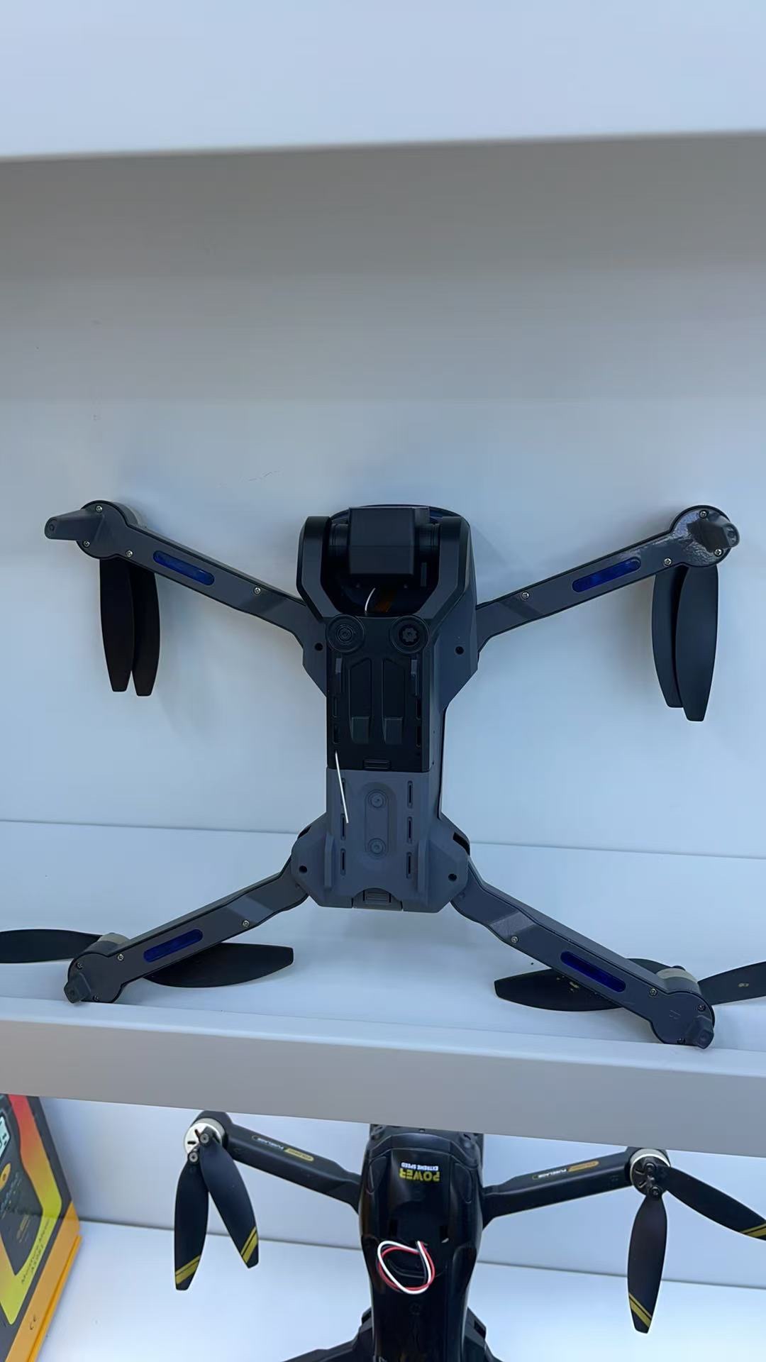 无人化装备/机器人及人工
智能装备/AR-VR 装备F18