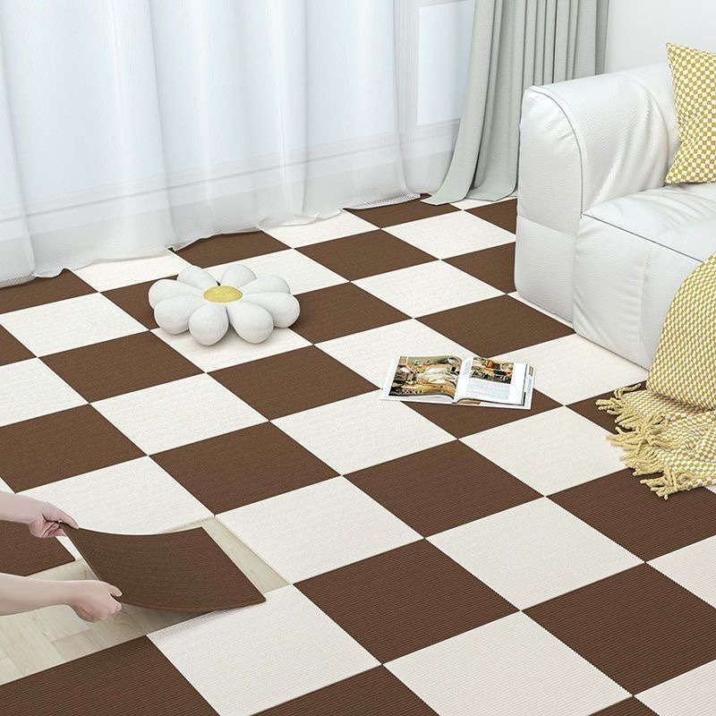 The fully laid silent floor mat is self-adhesive, the entire living room is covered with a blanket without adhesive, and the cream-style bedroom is fully covered with floor MATS Application Scenario